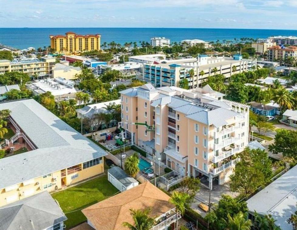 Foto de propiedad en 1931 NE 2nd Street 305, Deerfield Beach, FL 33441 Deerfield Beach con MLS# 