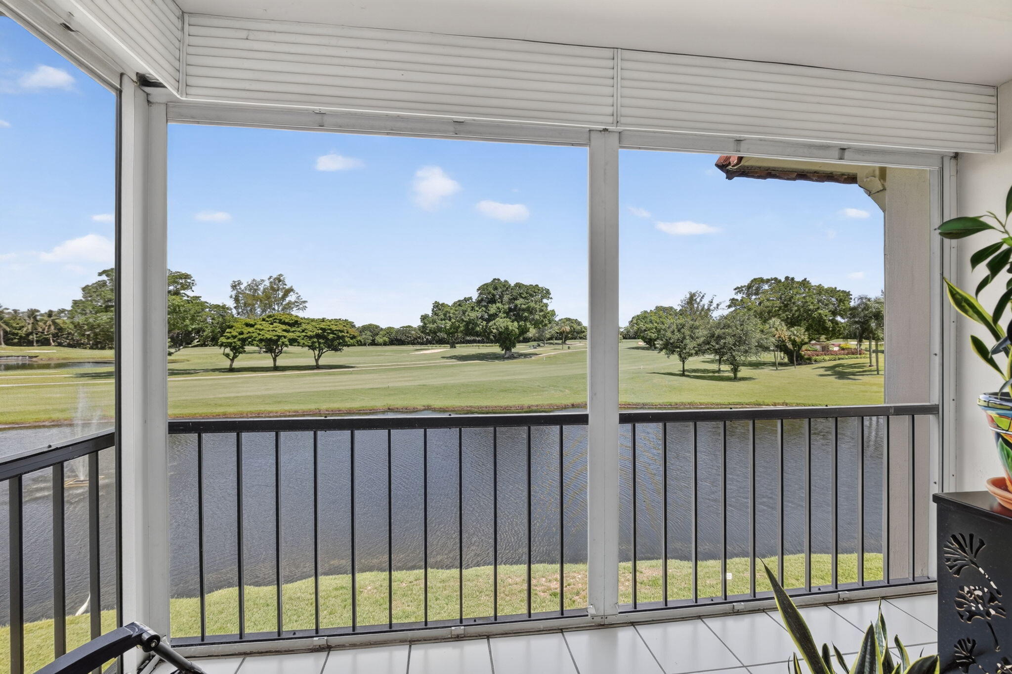Foto de propiedad en 9923 S Hollybrook Lake Drive 305, Pembroke Pines, FL 33025 Pembroke Pines con MLS# 