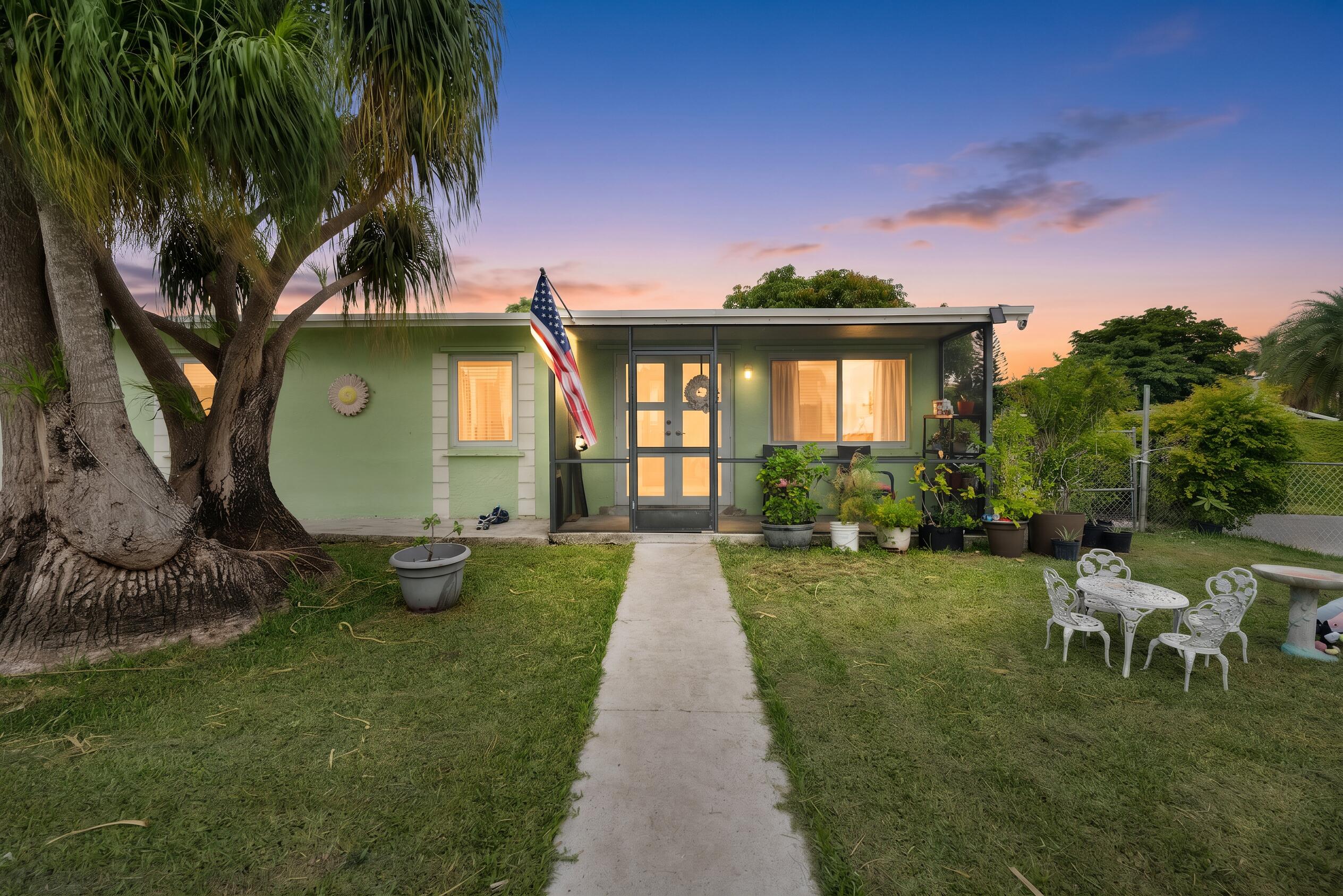 Foto de propiedad en 30702 SW 155th Avenue, Homestead, FL 33033 Homestead con MLS# 