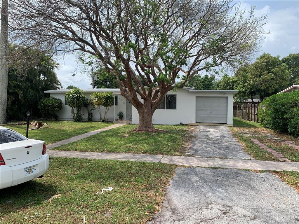 Foto de propiedad en 6900 NW 14th Court, Plantation, FL 33313 Plantation con MLS# 