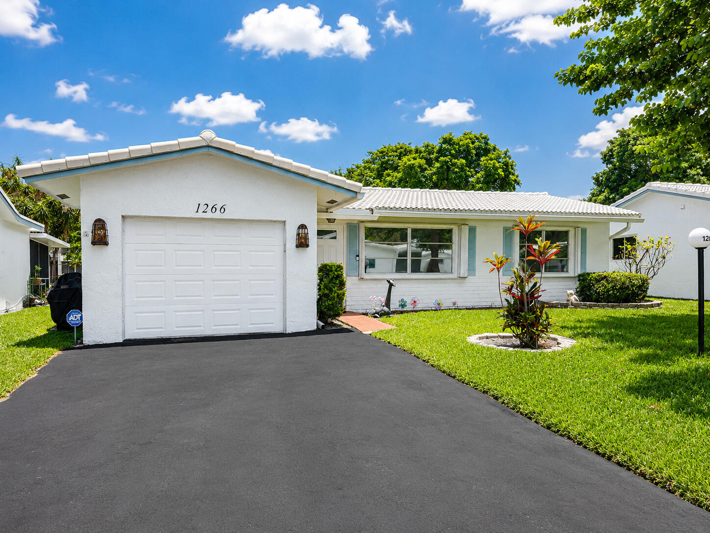 Foto de propiedad en 1266 NW 82nd Avenue, Plantation, FL 33322 Plantation con MLS# 