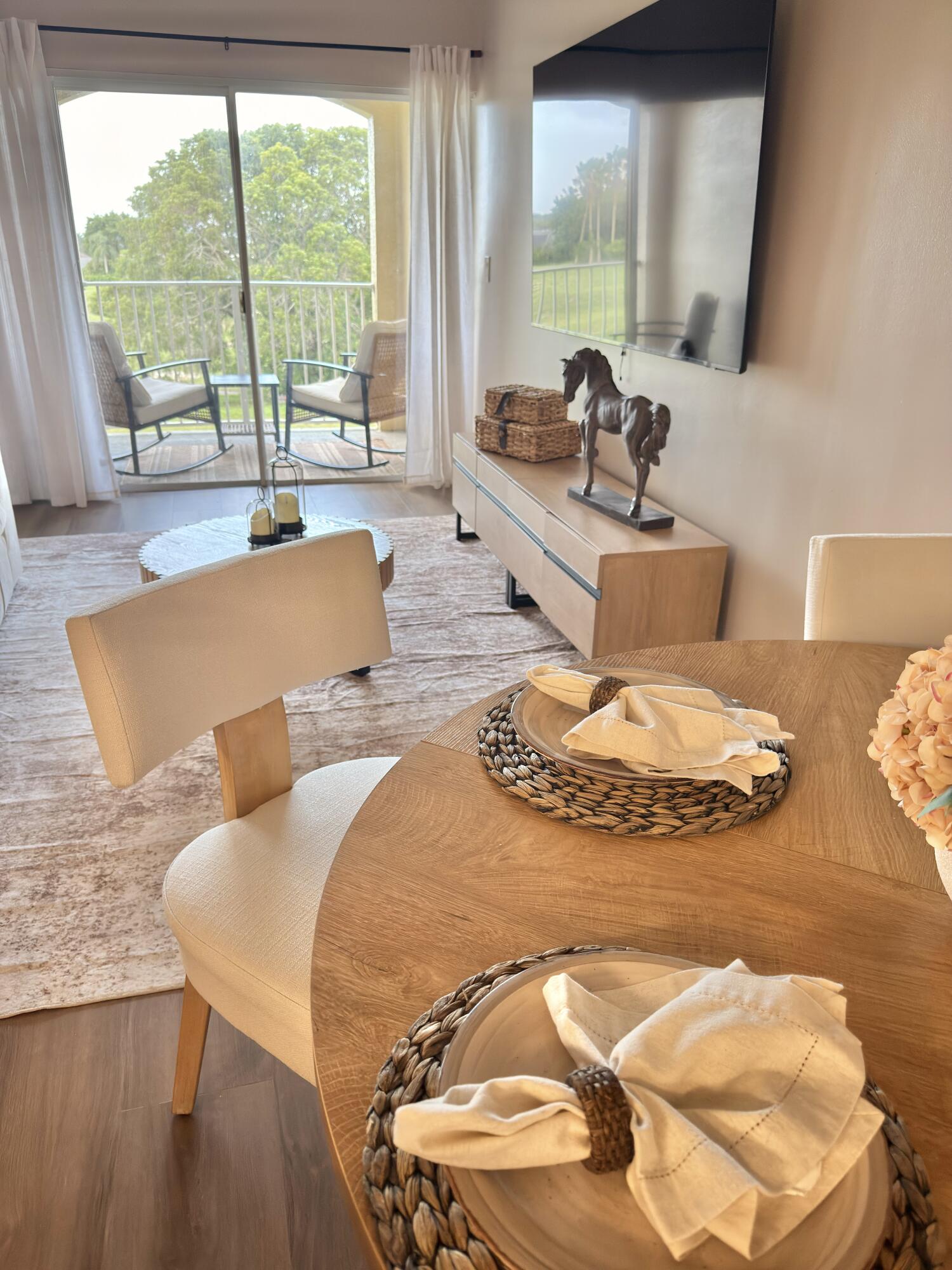 Foto de propiedad en 2060 Greenview Shores Boulevard, Wellington, FL 33414 Wellington con MLS# 