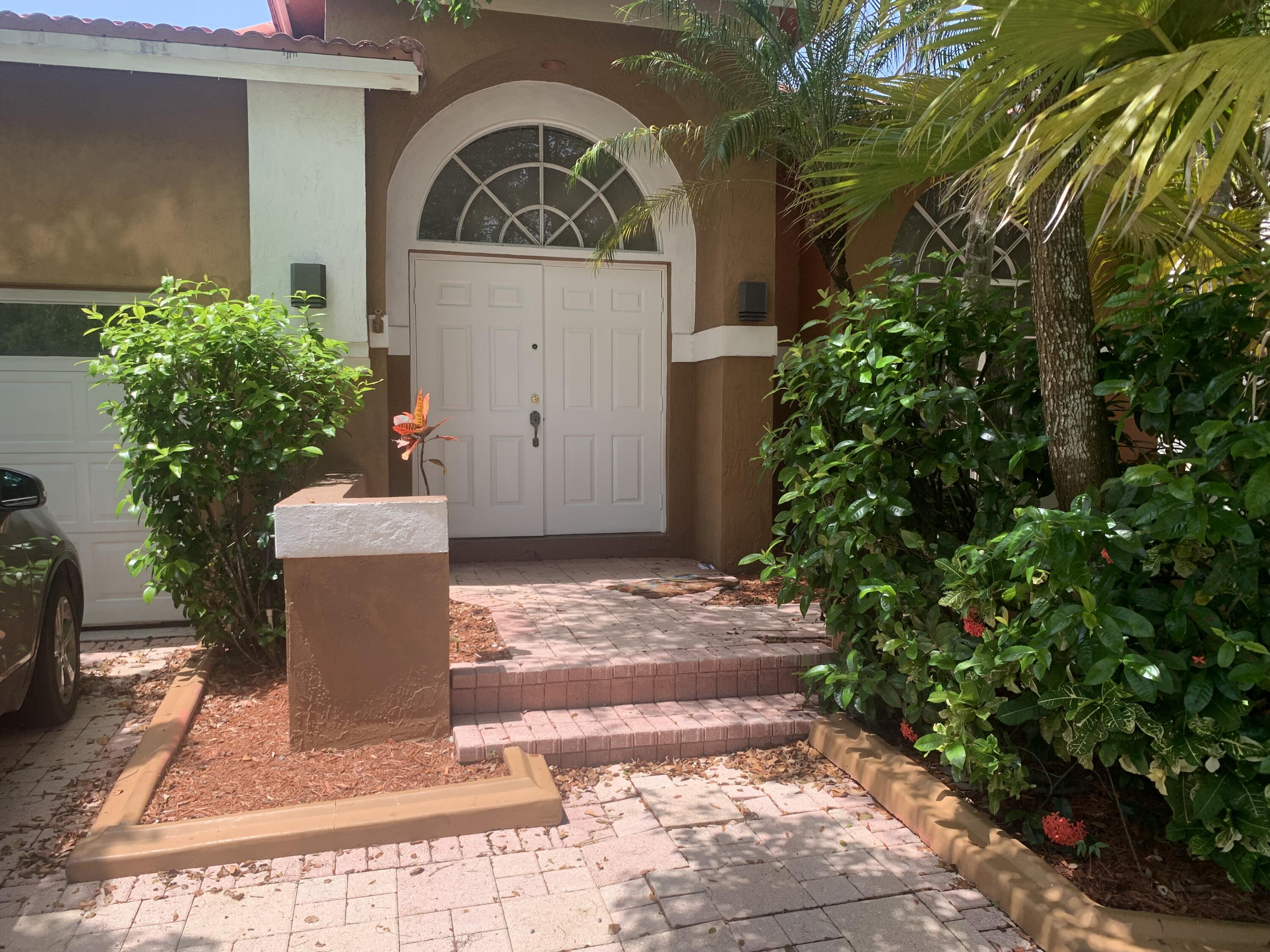 Foto de propiedad en 11585 N Quayside Drive, Cooper City, FL 33026 Cooper City con MLS# 
