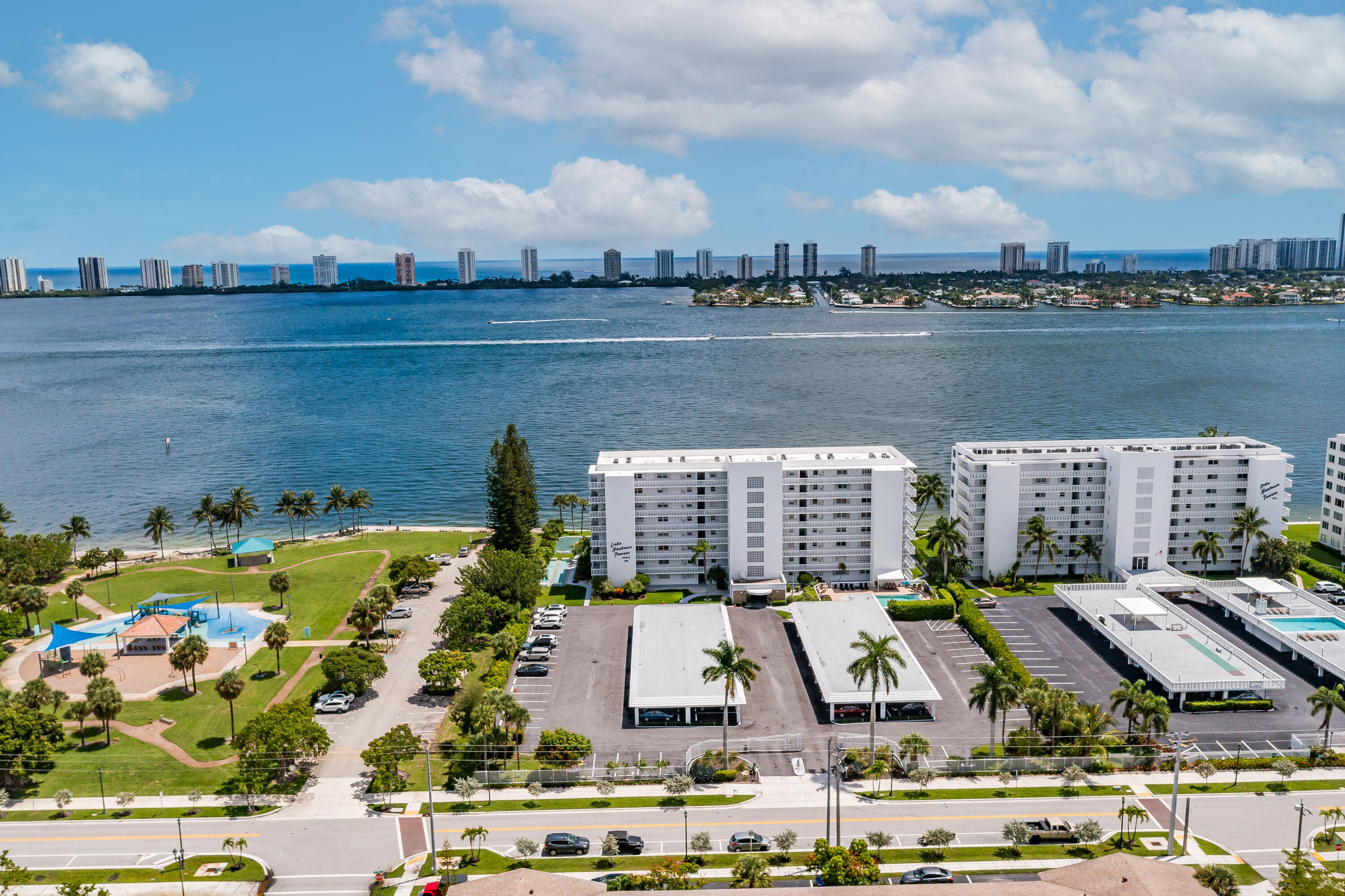 En Renta 501 LAKE SHORE Drive 206, Lake Park, FL 33403, Lake Park, FL 33403