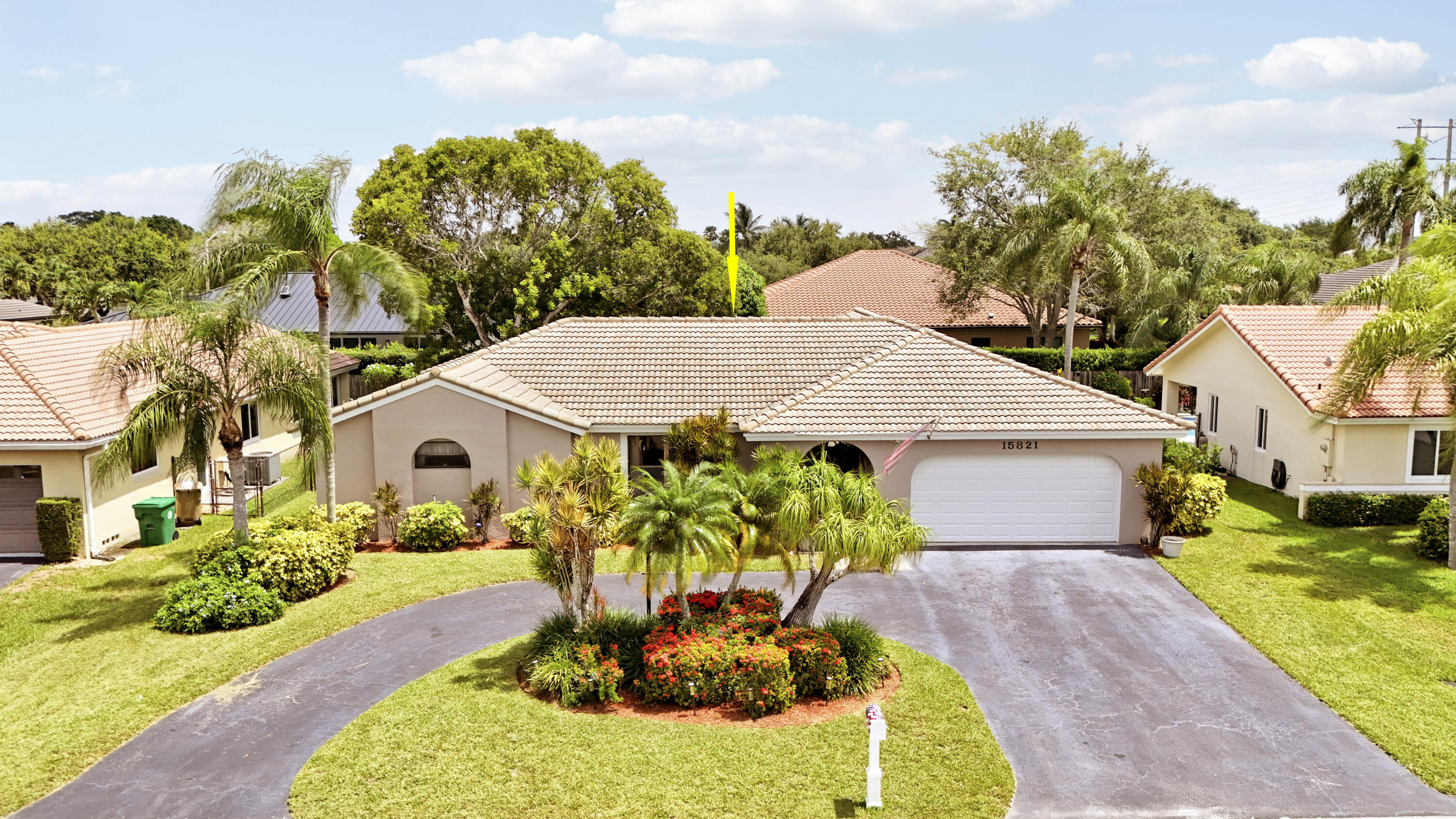 Foto de propiedad en 15821 Sedgewyck Circle N, Davie, FL 33331 Davie con MLS# 