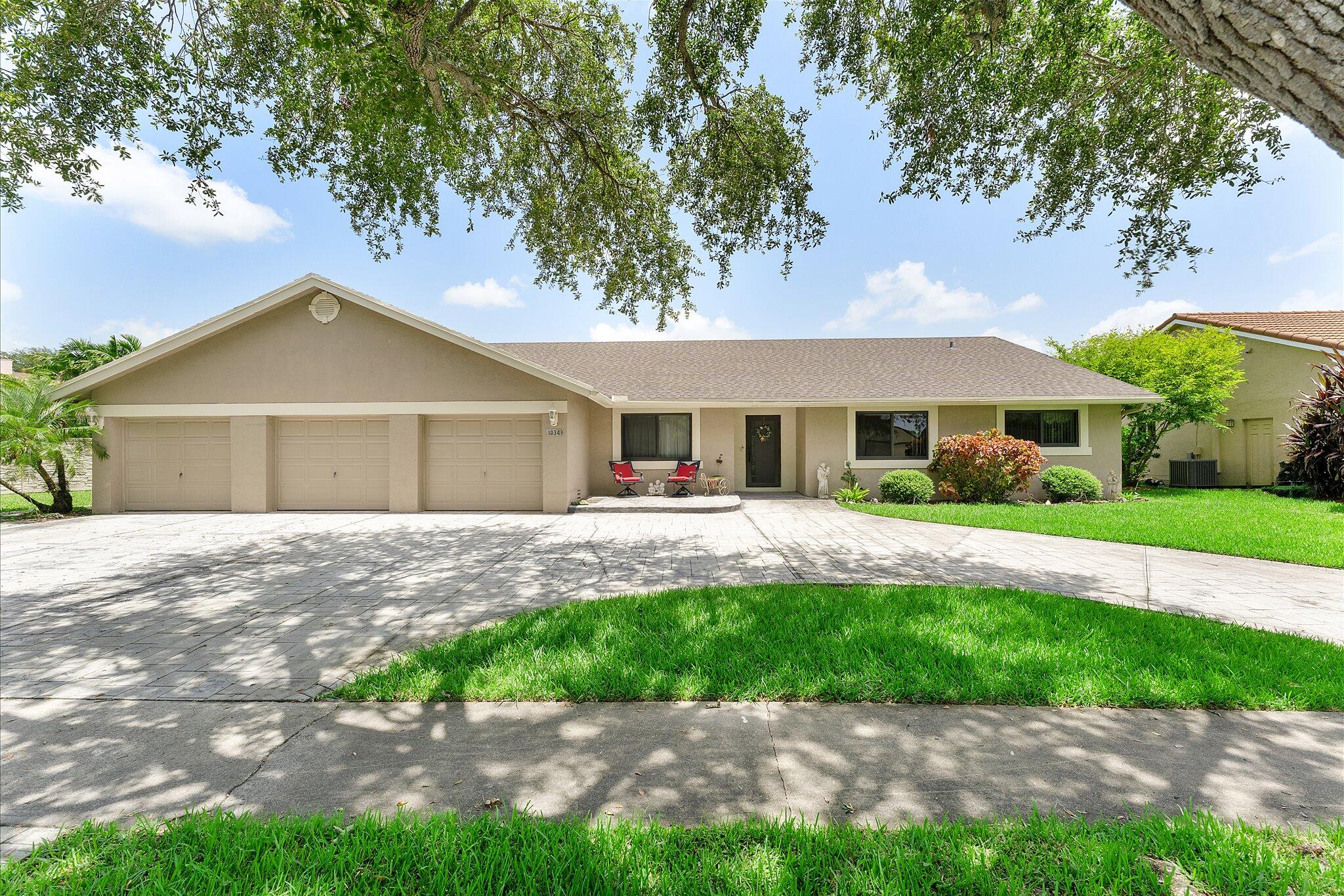 Foto de propiedad en 10349 SW 49th Manor, Cooper City, FL 33328 Cooper City con MLS# 