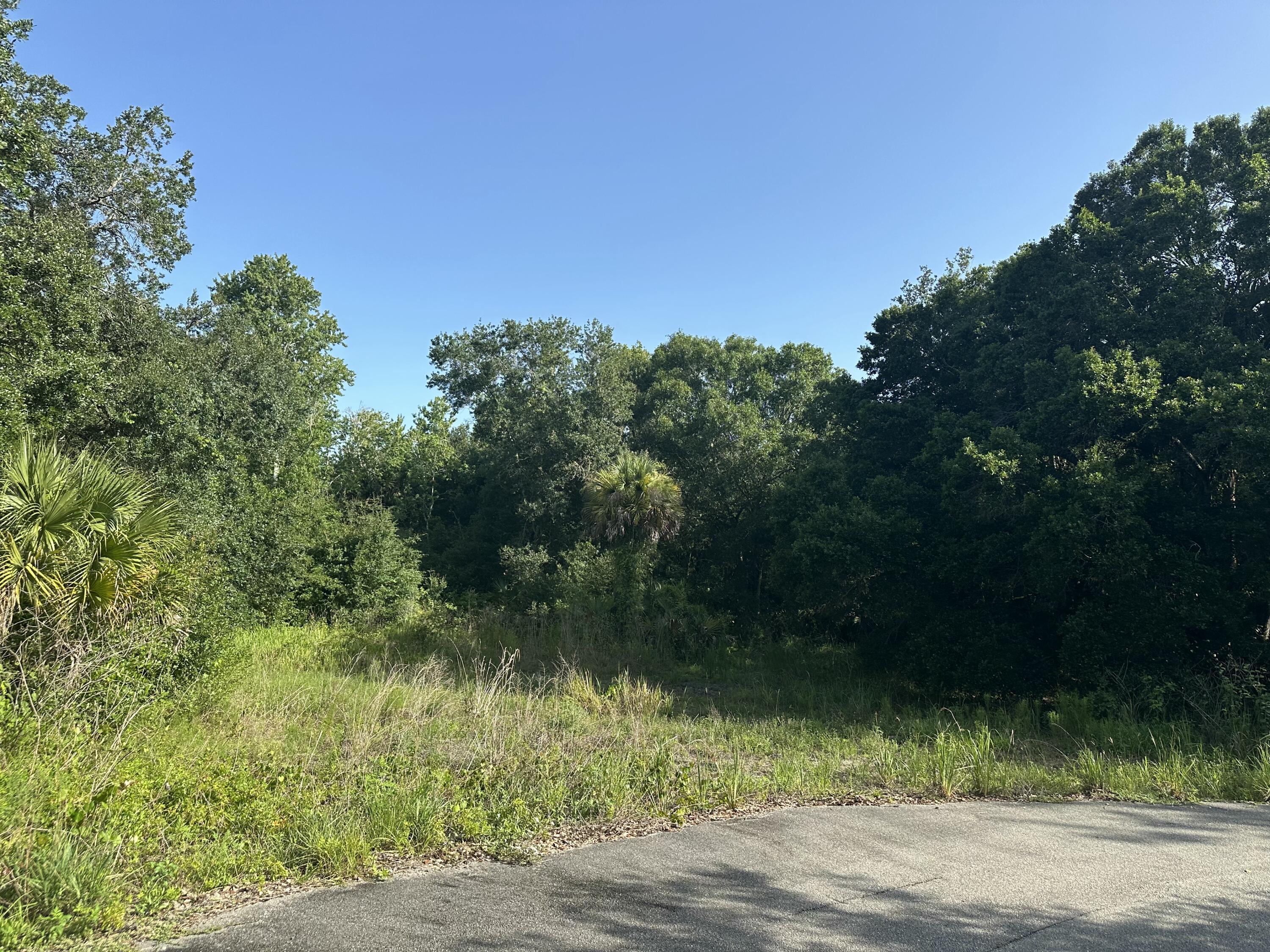 Foto de propiedad en 623 NE 138TH Street, Okeechobee, FL 34972 Okeechobee con MLS# 