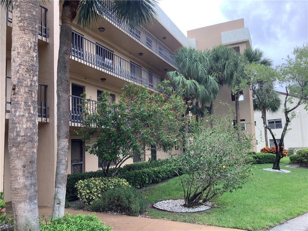 En Renta 4820 Lucerne Lakes Boulevard W 205, Lake Worth, FL 33467, Lake Worth, FL 33467