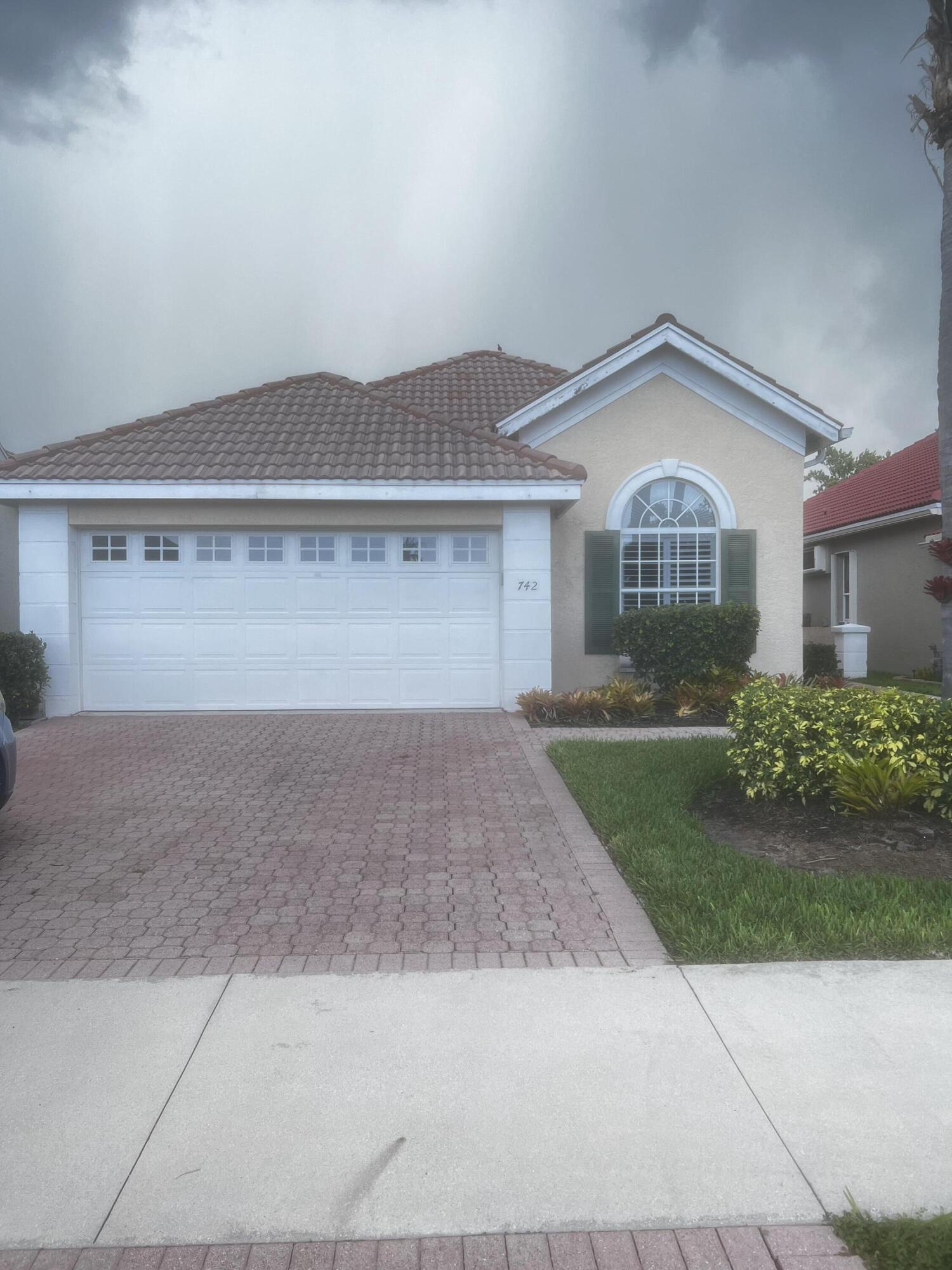 Alquilada 742 SW Aruba Bay, Port St. Lucie, FL 34986, Port St. Lucie, FL 34986