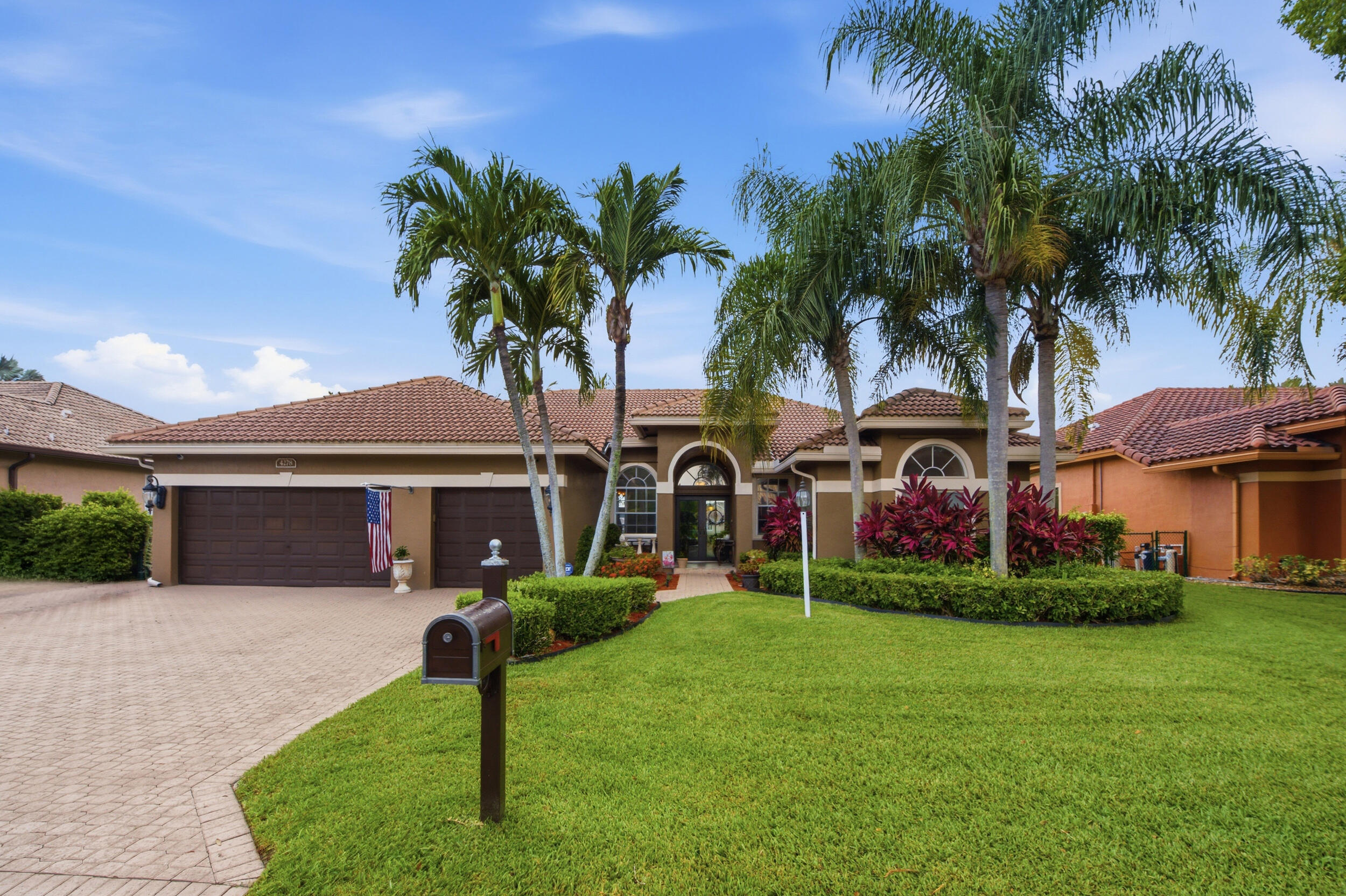 Foto de propiedad en 4278 NW 81ST Terrace, Coral Springs, FL 33065 Coral Springs con MLS# 