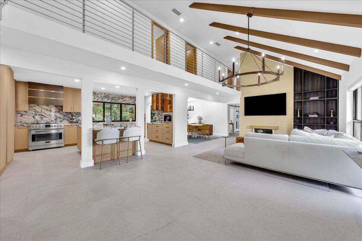 Foto de propiedad en 342 N FAIRWAY N, Tequesta, FL 33469 Tequesta con MLS# 