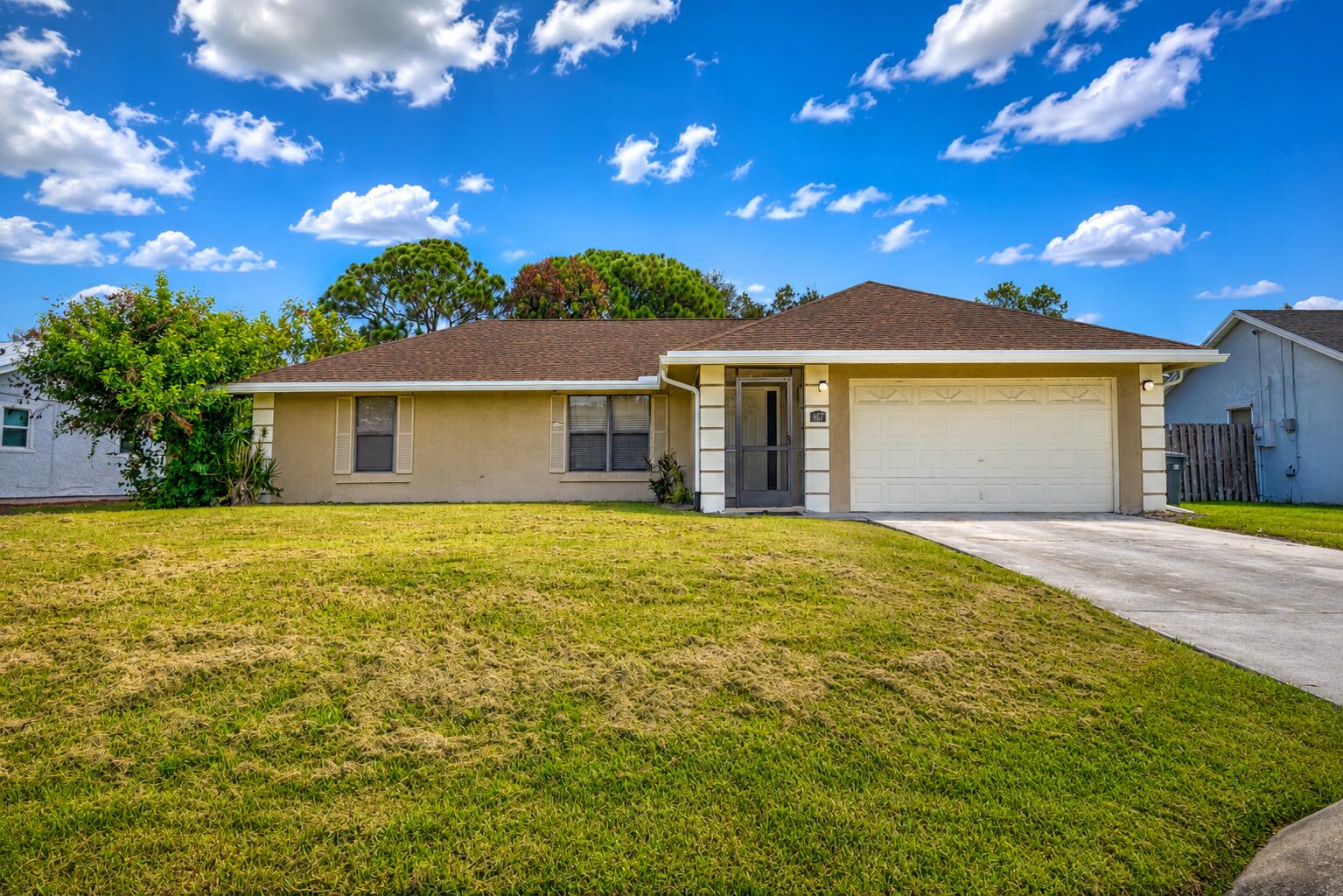 Vendido 867 SE Starflower Avenue, Port St. Lucie, FL 34983, Port St. Lucie, FL 34983