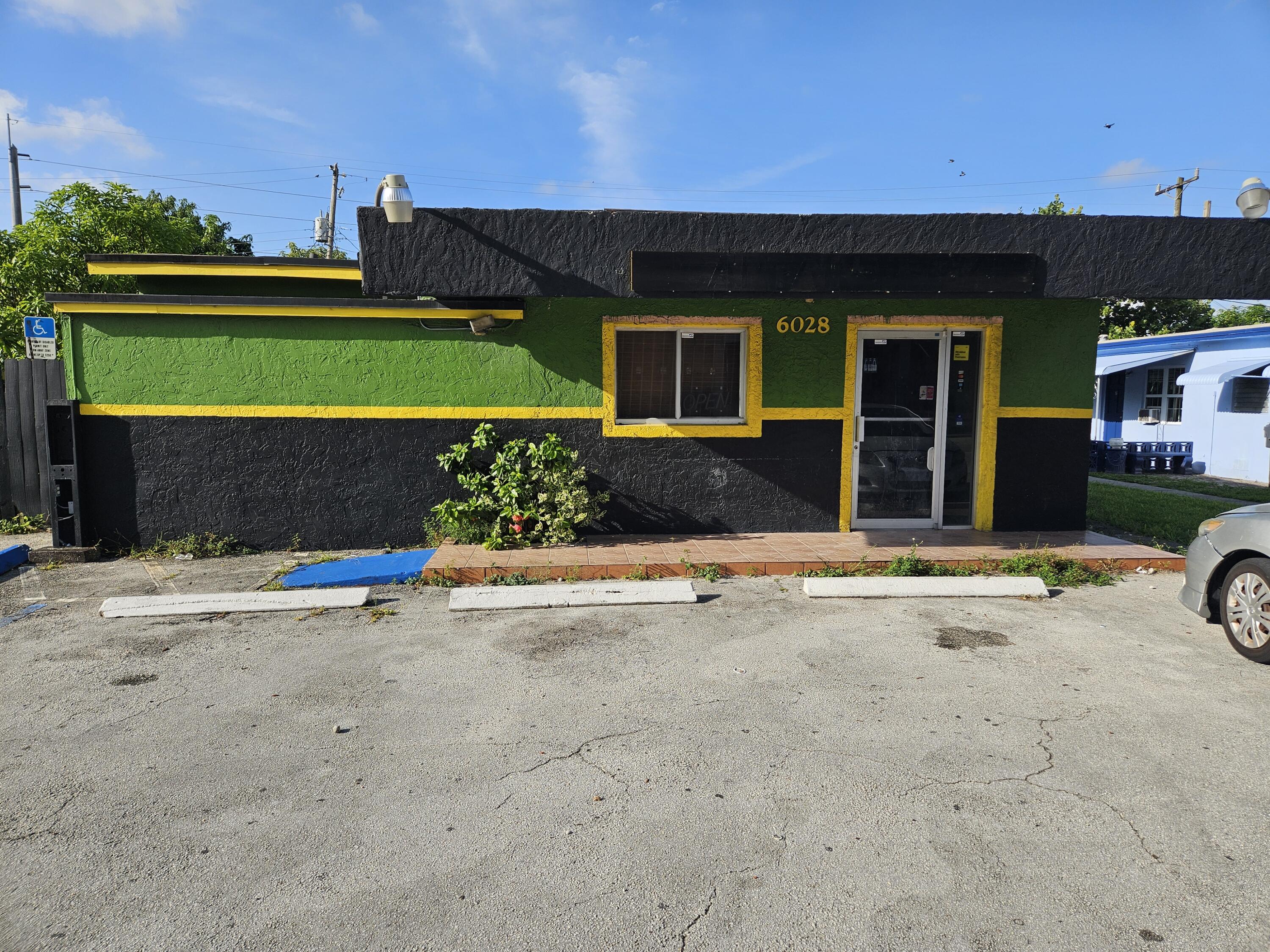 Foto de propiedad en 6028 Washington Street, Hollywood, FL Hollywood con MLS# 