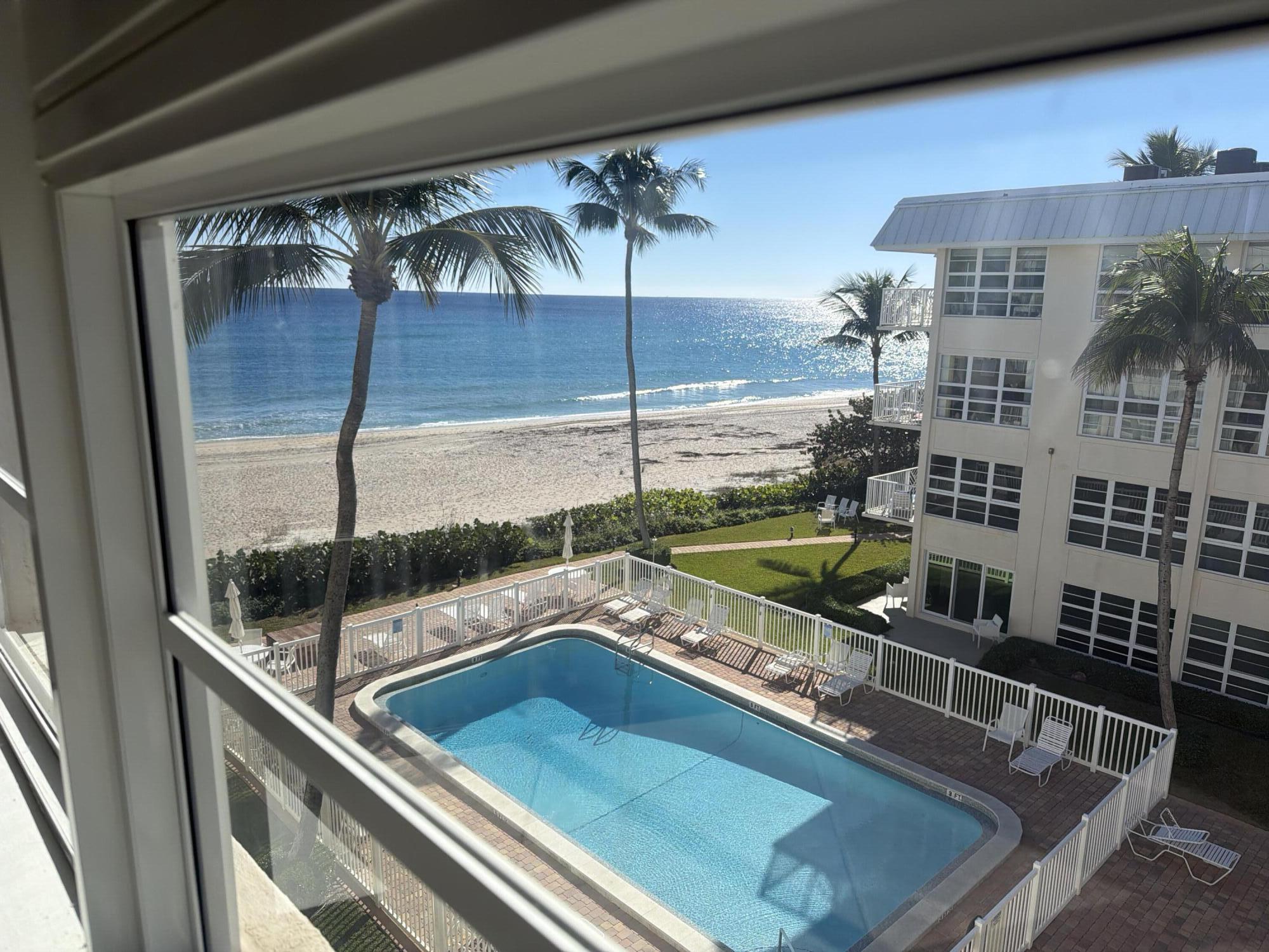 Foto de propiedad en 3851 N Ocean Boulevard N 403, Gulf Stream, FL 33483 Gulf Stream con MLS# 