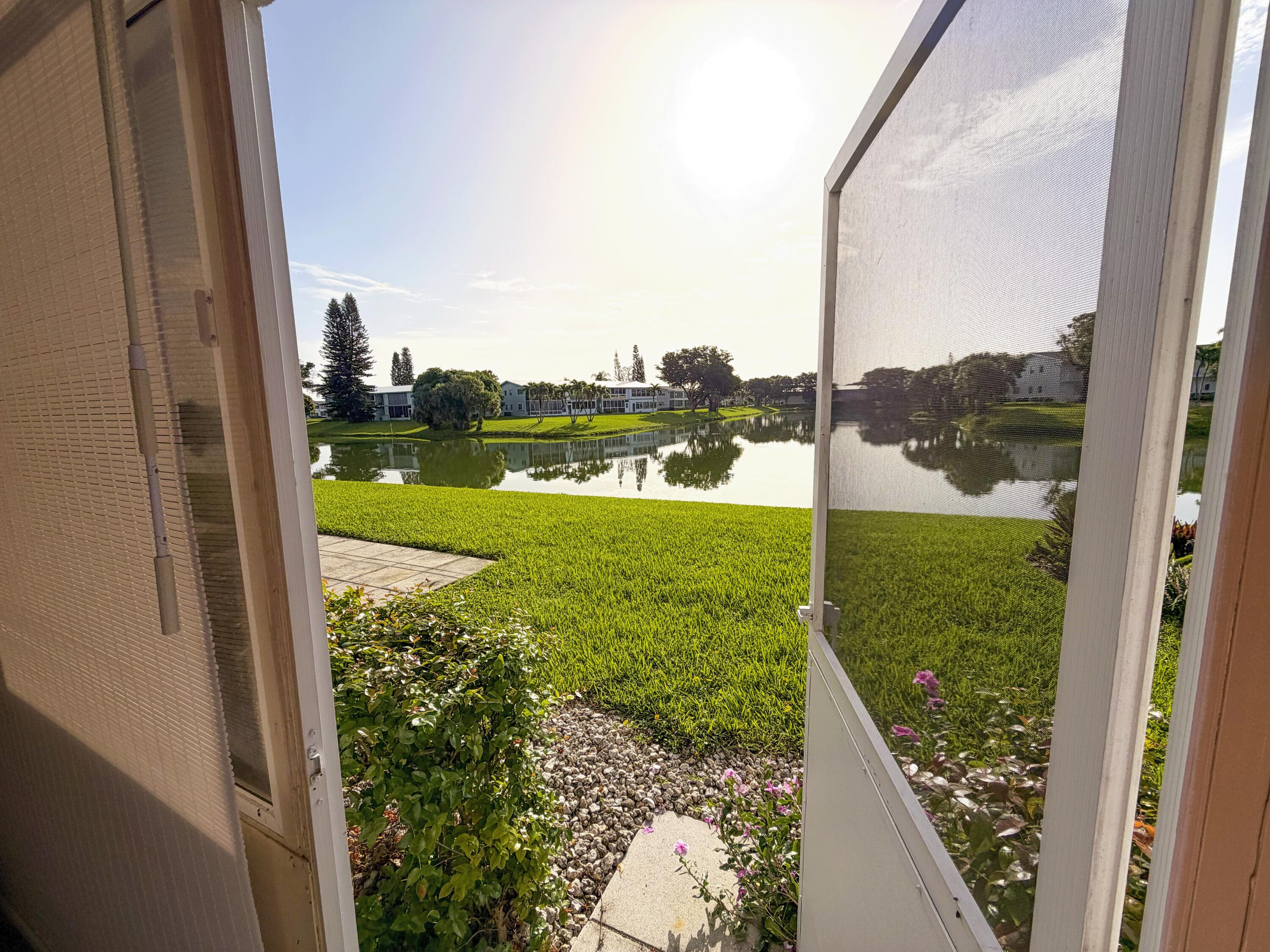 Foto de propiedad en 29 BERKSHIRE B, West Palm Beach, FL 33417 West Palm Beach con MLS# 