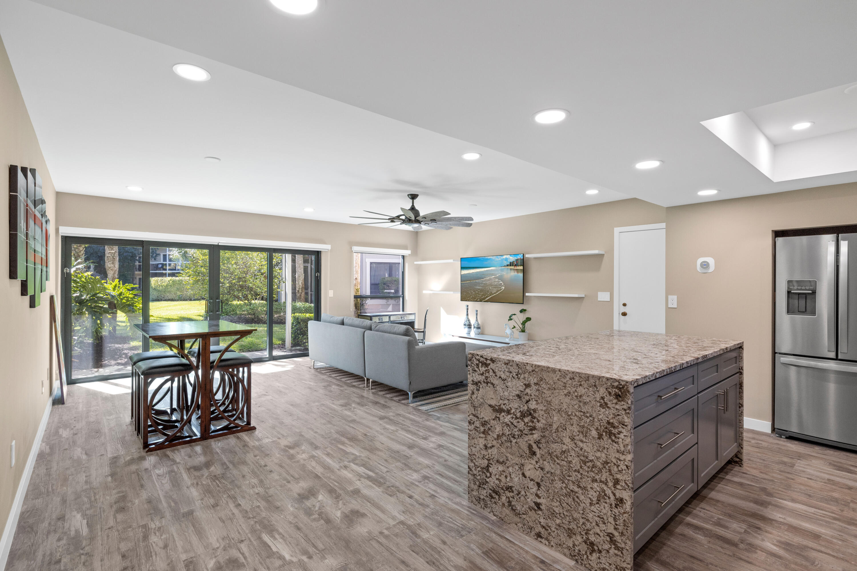 Foto de propiedad en 11863 Wimbledon Circle 438, Wellington, FL 33414 Wellington con MLS# 
