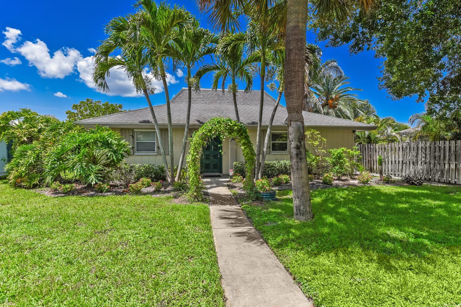 Vendido 322 SW INDIAN GROVES Drive, Stuart, FL 34994, Stuart, FL 34994