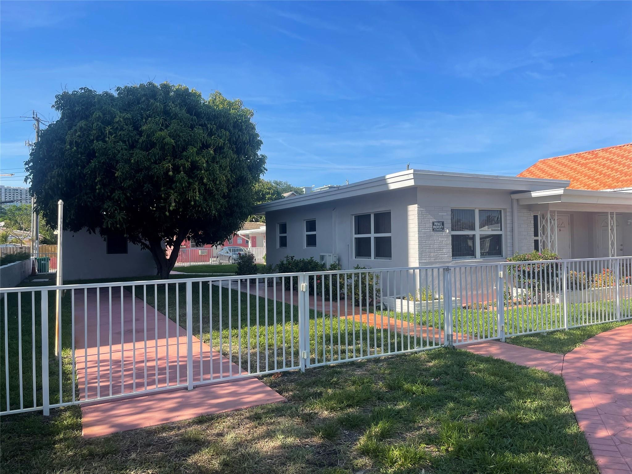 Alquilada 1727 DEWEY Street 3, Hollywood, FL 33020, Hollywood, FL 33020