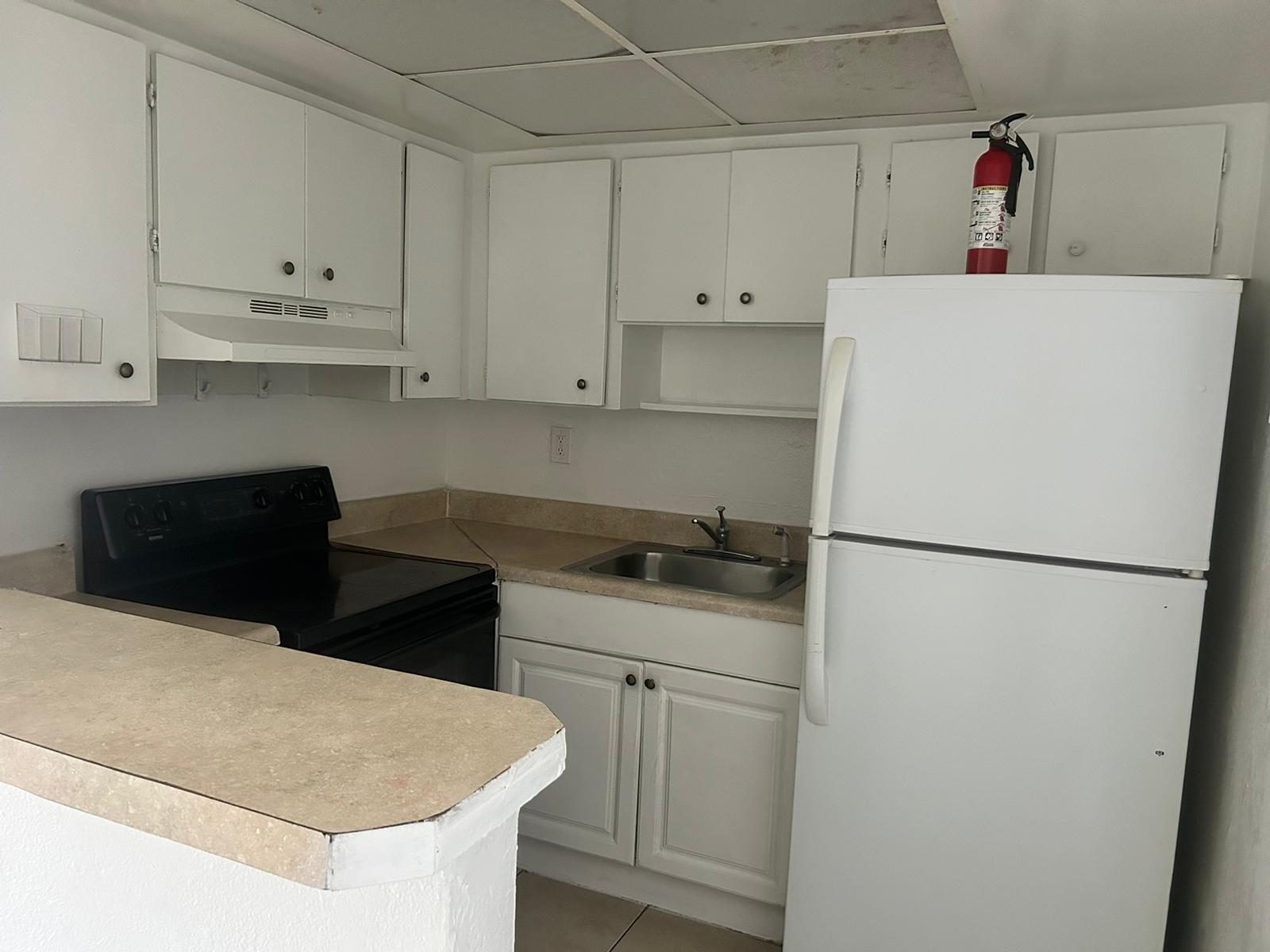 Foto de propiedad en 2240 NW 59TH Terrace 1-4, Lauderhill, FL 33313 Lauderhill con MLS# 