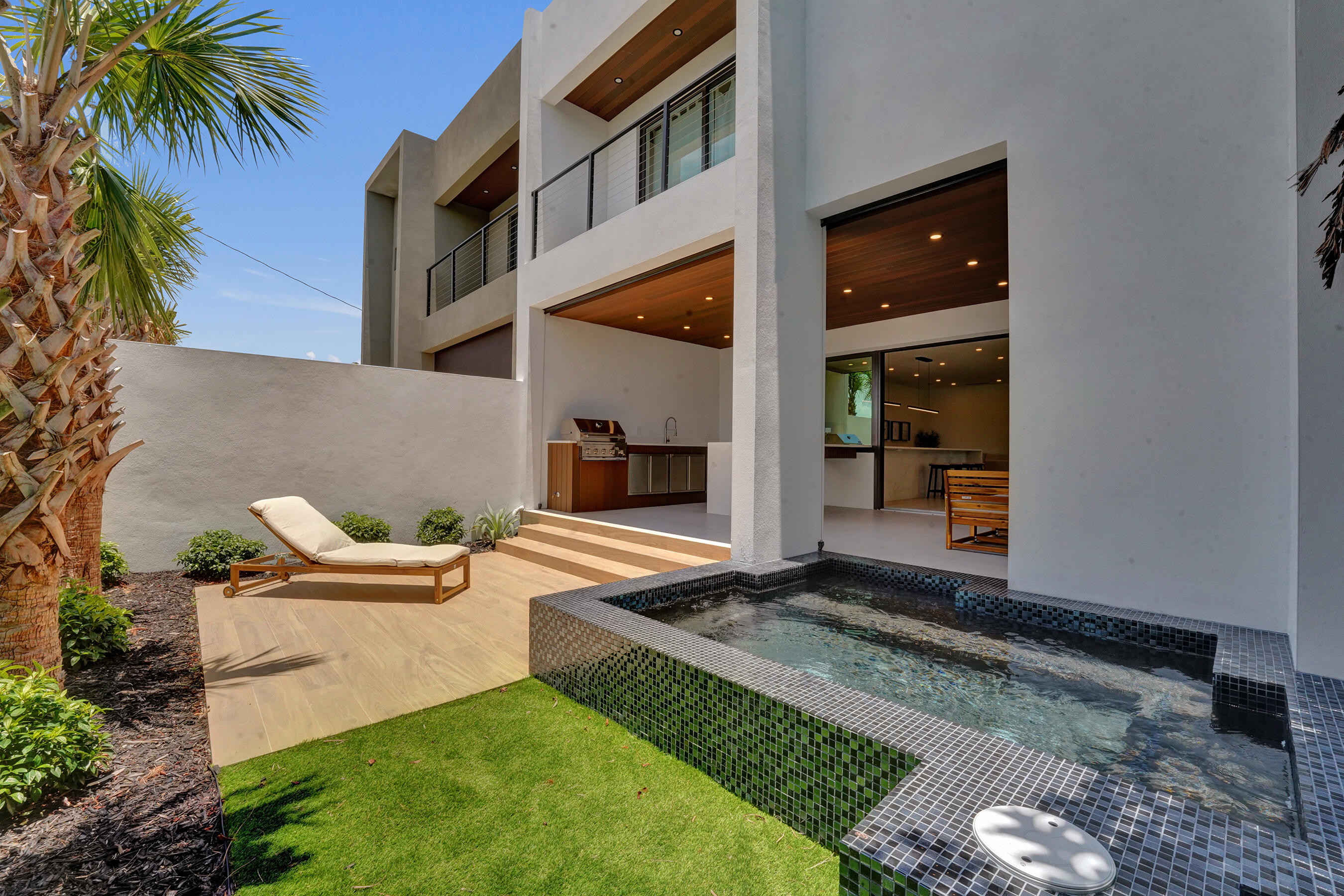 Foto de propiedad en 1525 NE 15TH Avenue, Fort Lauderdale, FL 33304 Fort Lauderdale con MLS# 