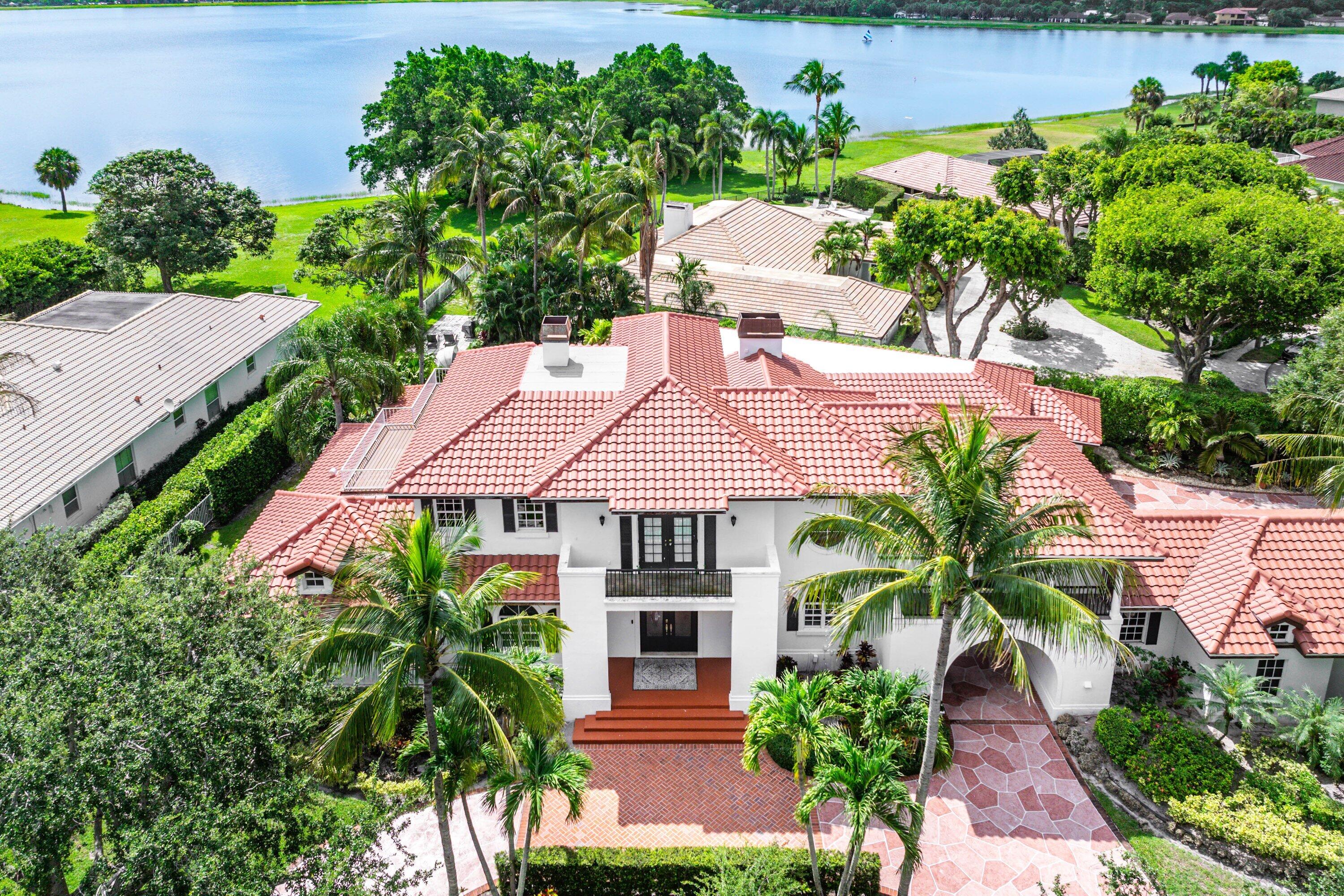 Foto de propiedad en 2 FIRESTONE Circle, West Palm Beach, FL 33401 West Palm Beach con MLS# 