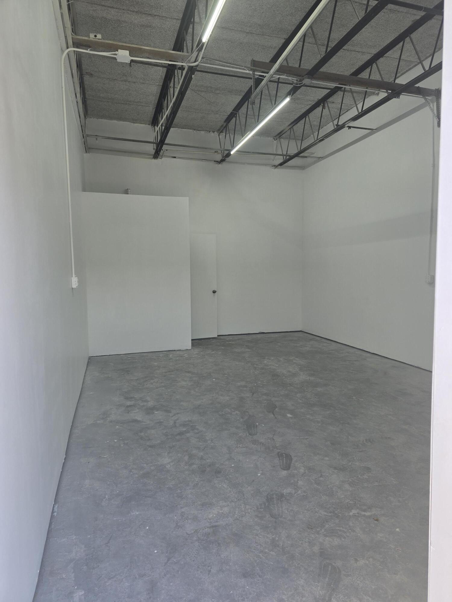 Foto de propiedad en 1705 Donna Road 33, West Palm Beach, FL 33409 West Palm Beach con MLS# 