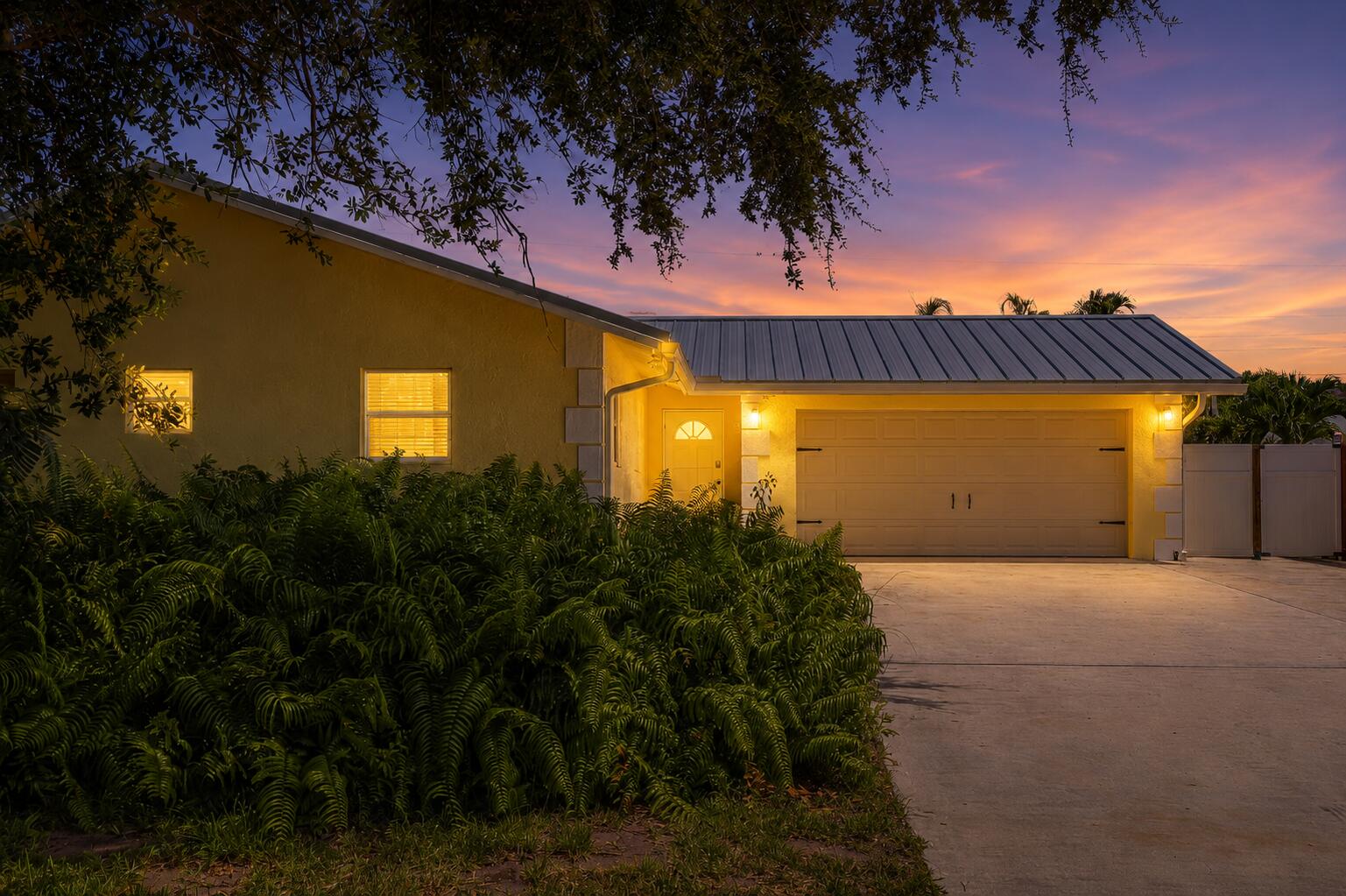 Foto de propiedad en 384 NW 23rd Street, Boca Raton, FL 33431 Boca Raton con MLS# 