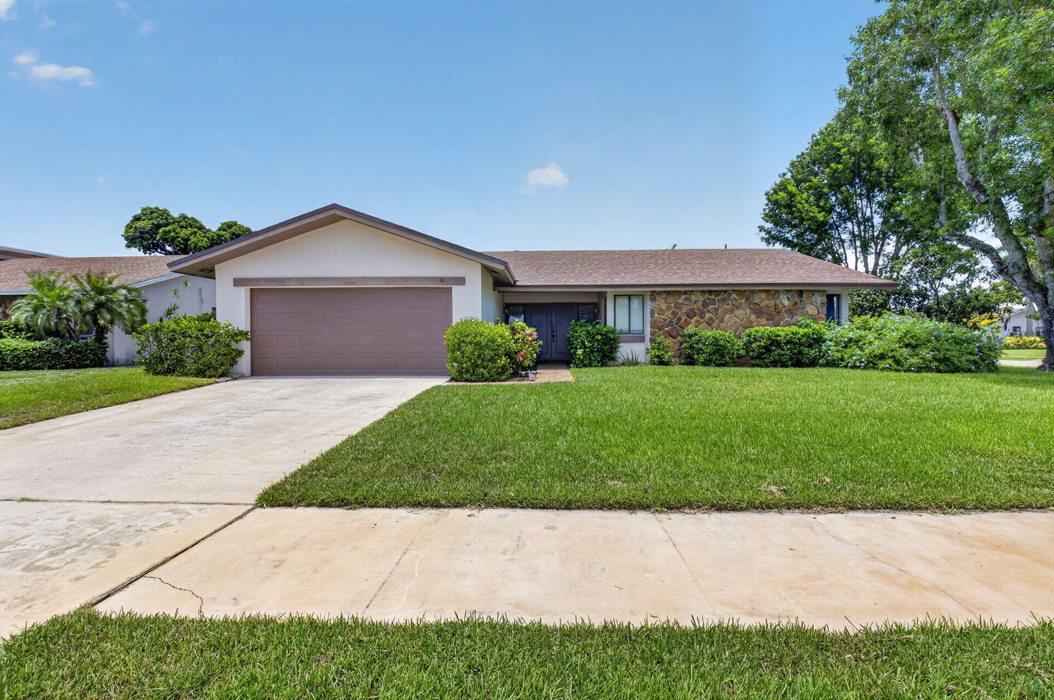 Foto de propiedad en 17667 Pine Needle Terrace, Boca Raton, FL 33487 Boca Raton con MLS# 