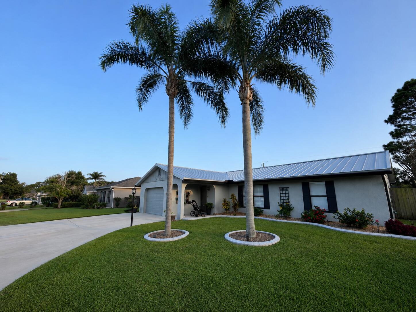Foto de propiedad en 2166 SE Bowie Street, Port St. Lucie, FL 34952 Port St. Lucie con MLS# 