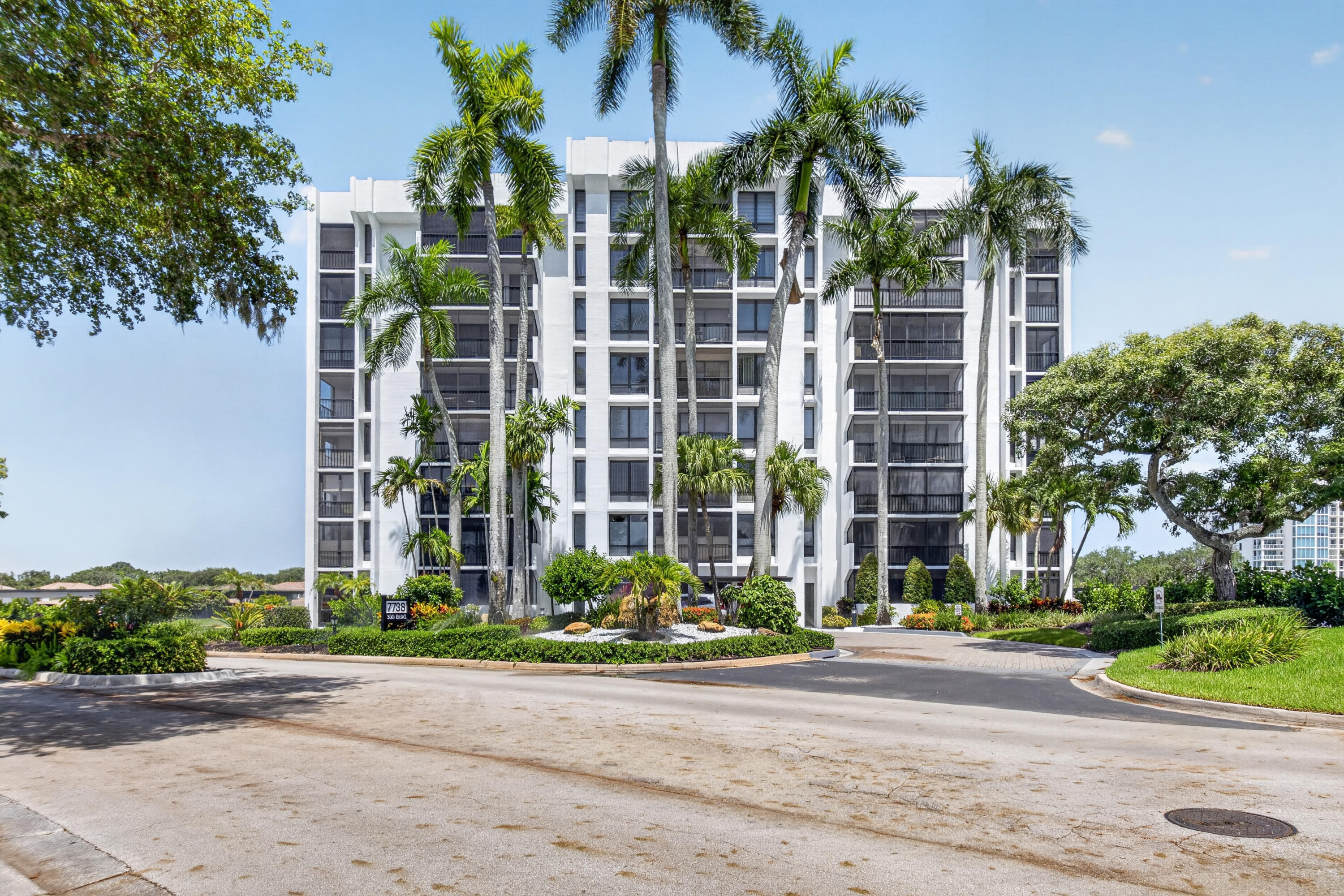Foto de propiedad en 7738 Lakeside Boulevard 371, Boca Raton, FL 33434 Boca Raton con MLS# 