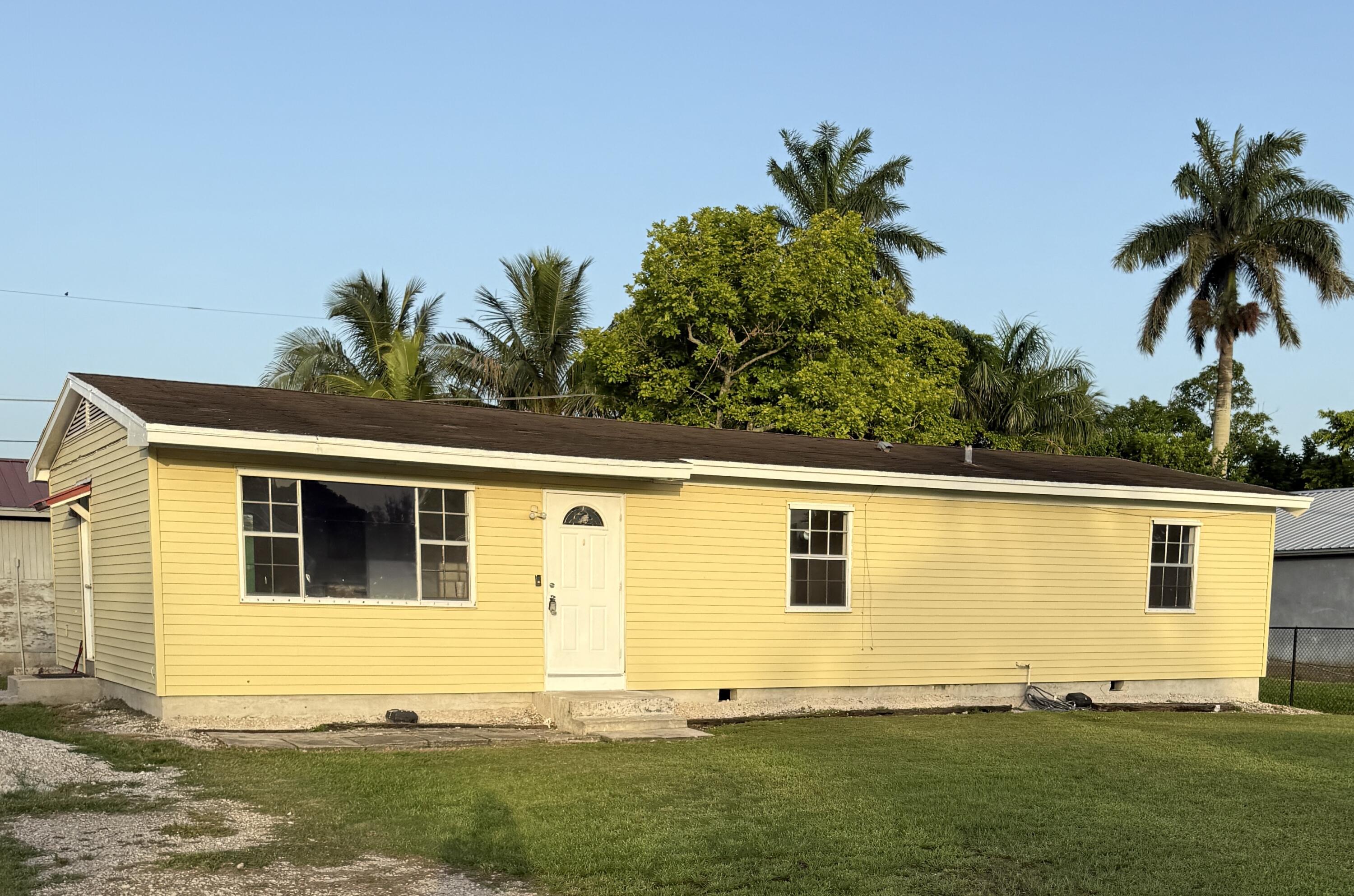 Foto de propiedad en 265 SW 11th Avenue 265, South Bay, FL 33493 South Bay con MLS# 