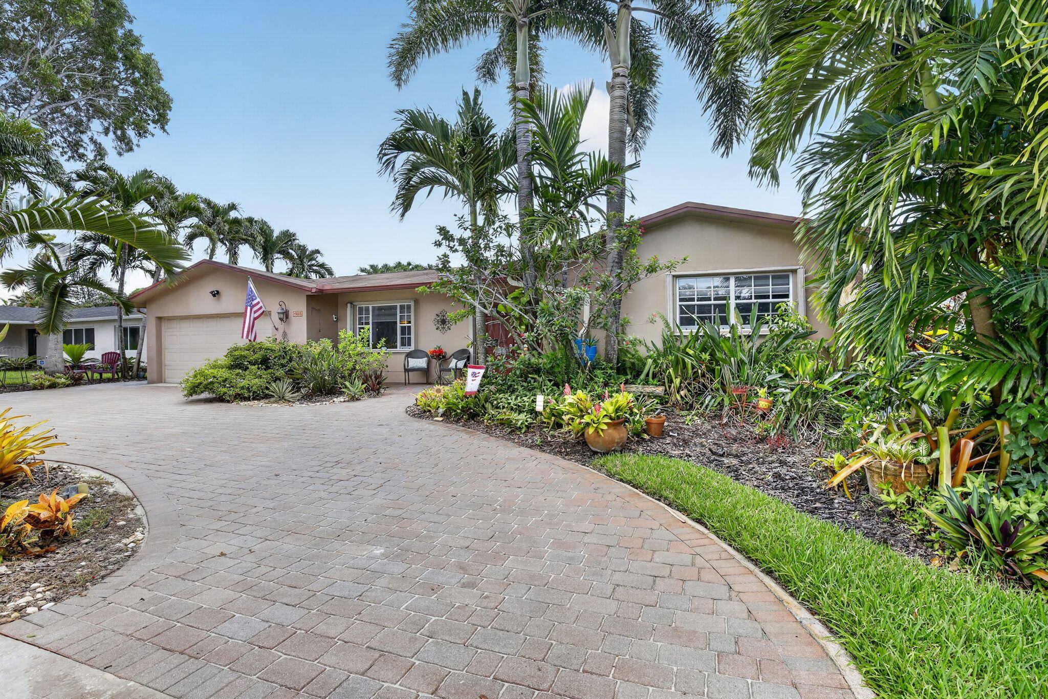 Foto de propiedad en 1851 NW 106TH Avenue, Pembroke Pines, FL 33026 Pembroke Pines con MLS# 
