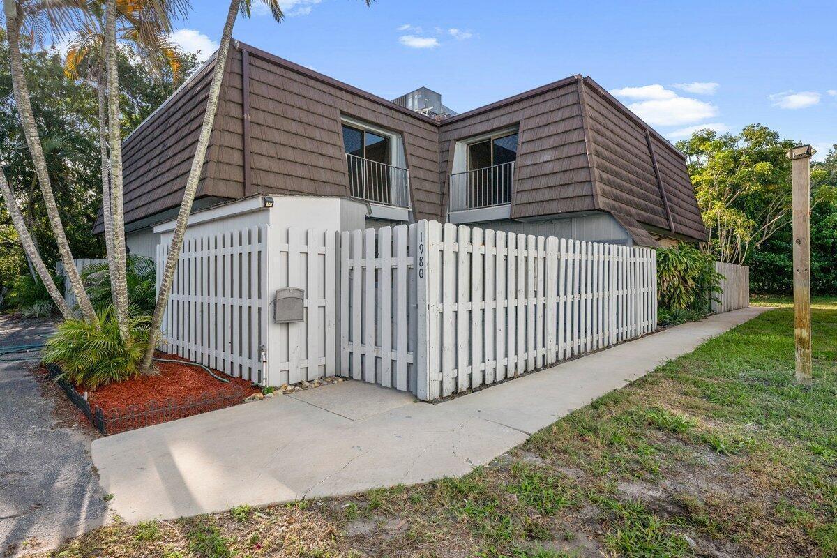 En Venta 1980 NE Dixie Highway, Jensen Beach, FL 34957, Jensen Beach, FL 34957