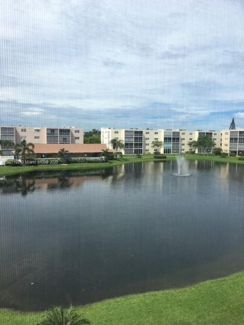 Foto de propiedad en 315 SE 11TH Terrace 305, Dania Beach, FL 33004 Dania Beach con MLS# 