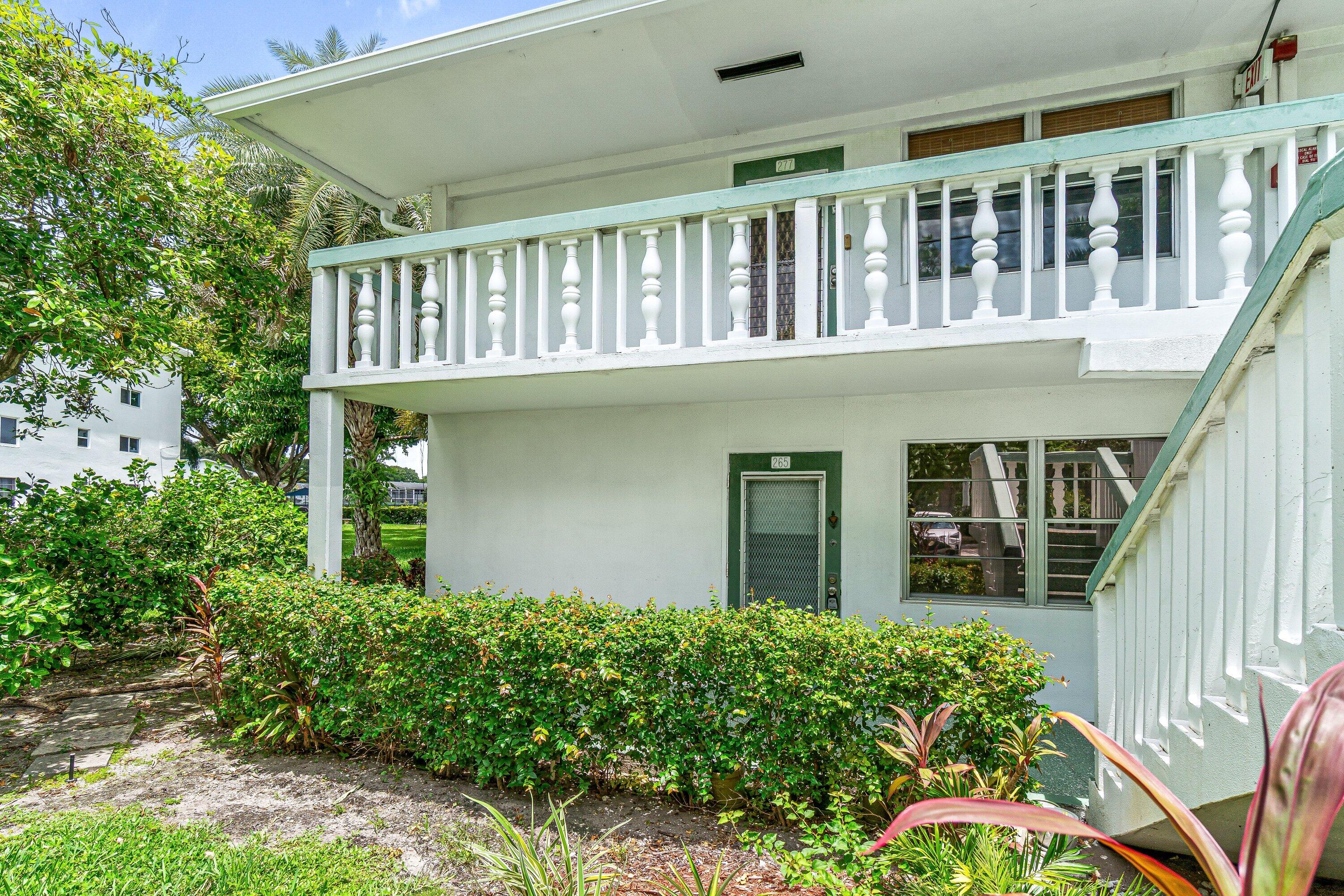 Foto de propiedad en 265 Newport R Drive R, Deerfield Beach, FL 33442 Deerfield Beach con MLS# 