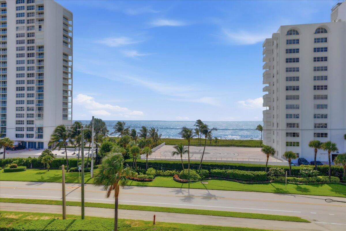 Foto de propiedad en 2929 S OCEAN Boulevard 5010, Boca Raton, FL 33432 Boca Raton con MLS# 