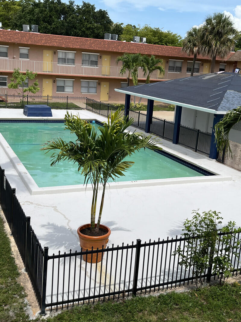 Vendido 101 NE 41st Street E87, Oakland Park, FL 33334, Oakland Park, FL 33334