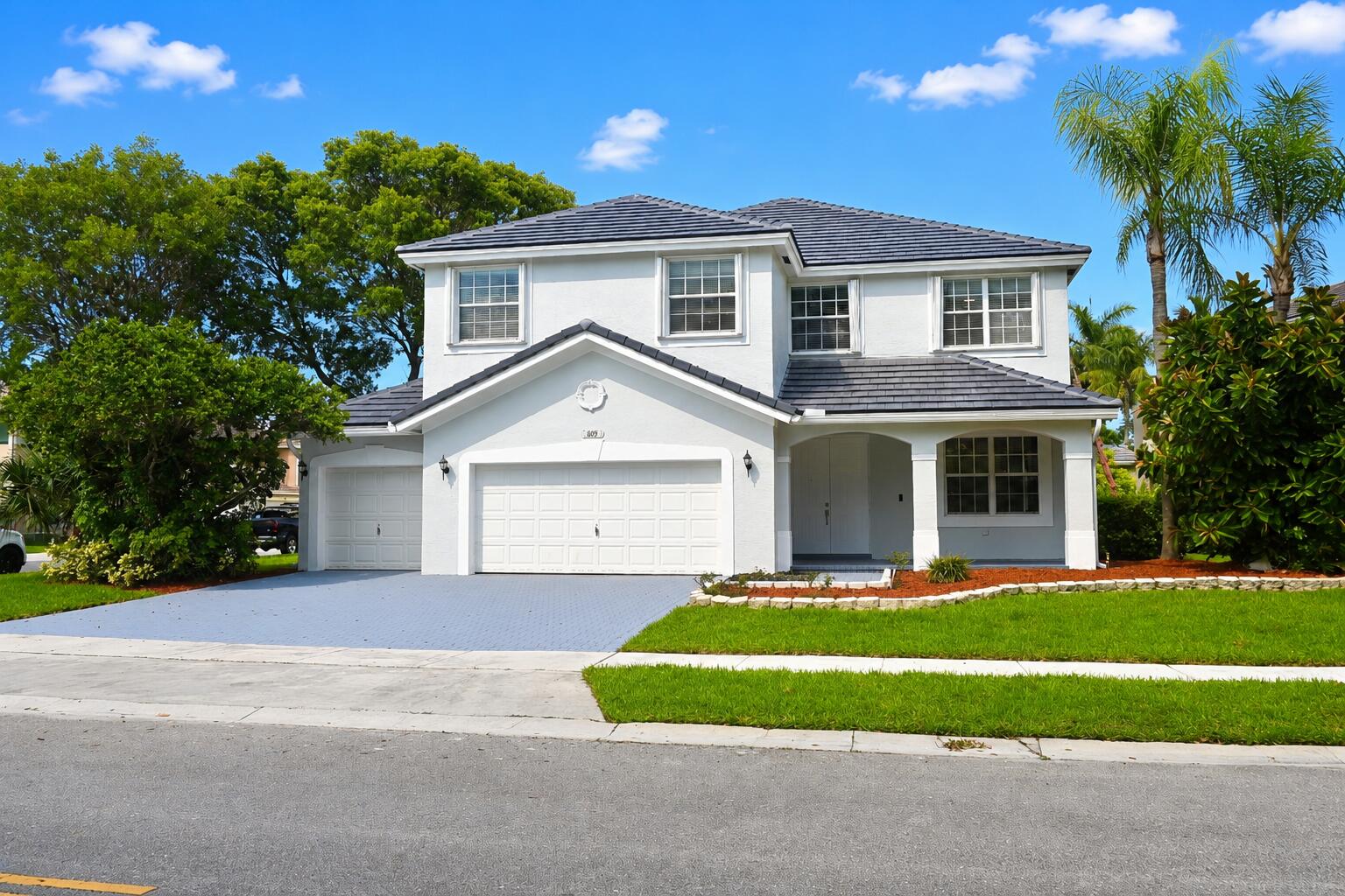 Foto de propiedad en 609 SW 167TH Way, Pembroke Pines, FL 33027 Pembroke Pines con MLS# 