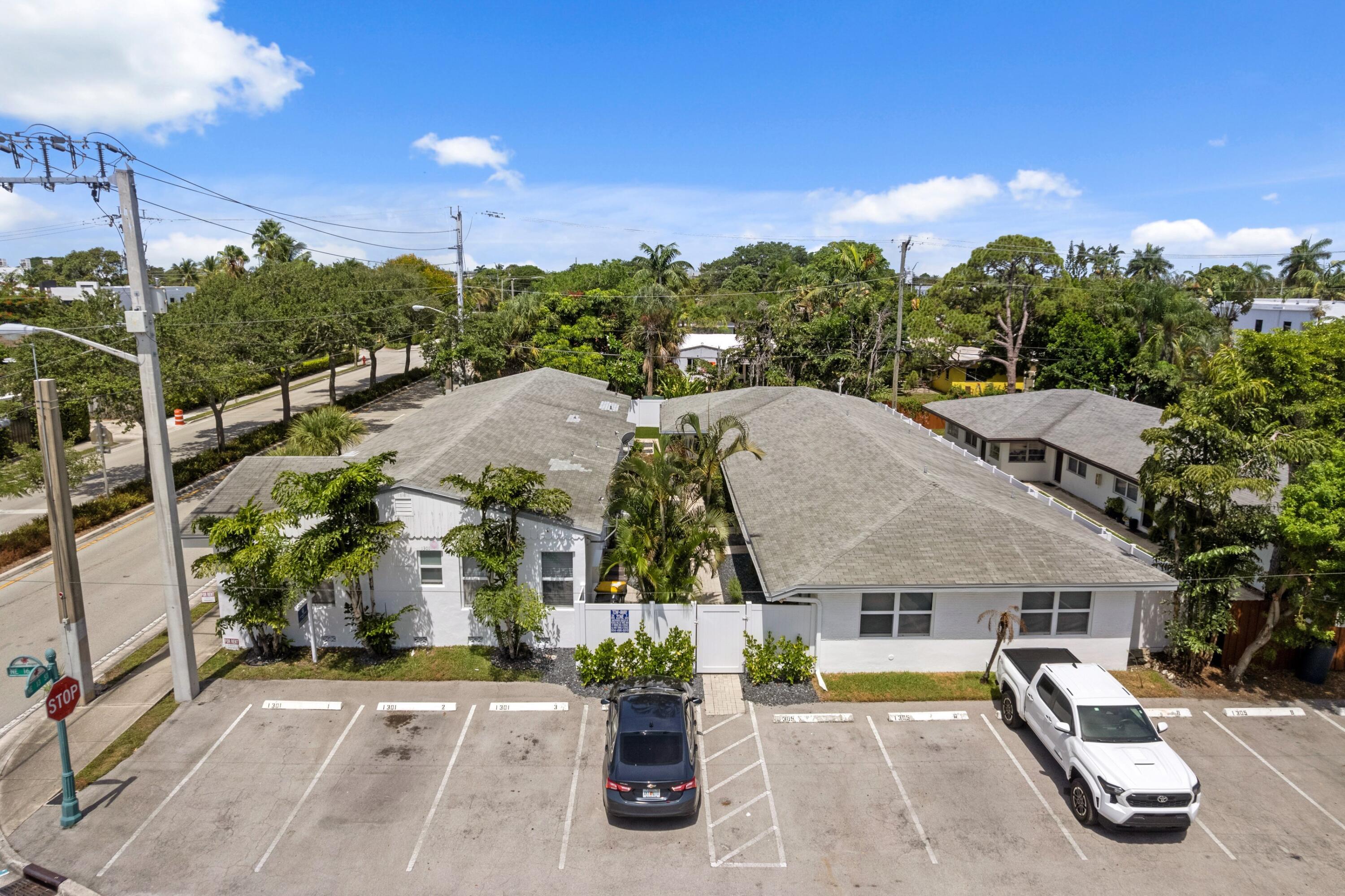Foto de propiedad en 1301 NE 16TH Terrace 1-9, Fort Lauderdale, FL 33304 Fort Lauderdale con MLS# 