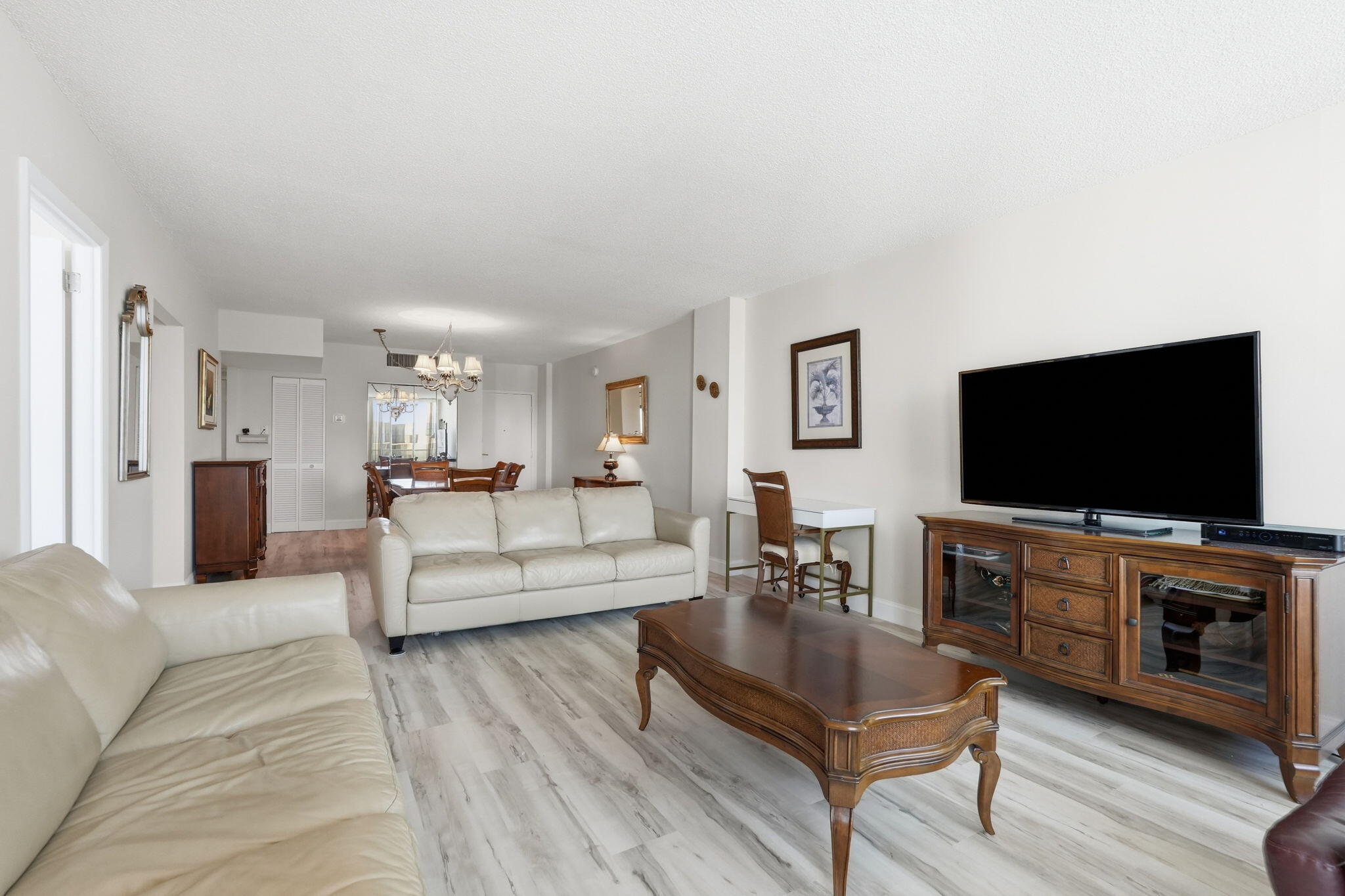 Foto de propiedad en 3450 S Ocean Boulevard 714, Palm Beach, FL 33480 Palm Beach con MLS#