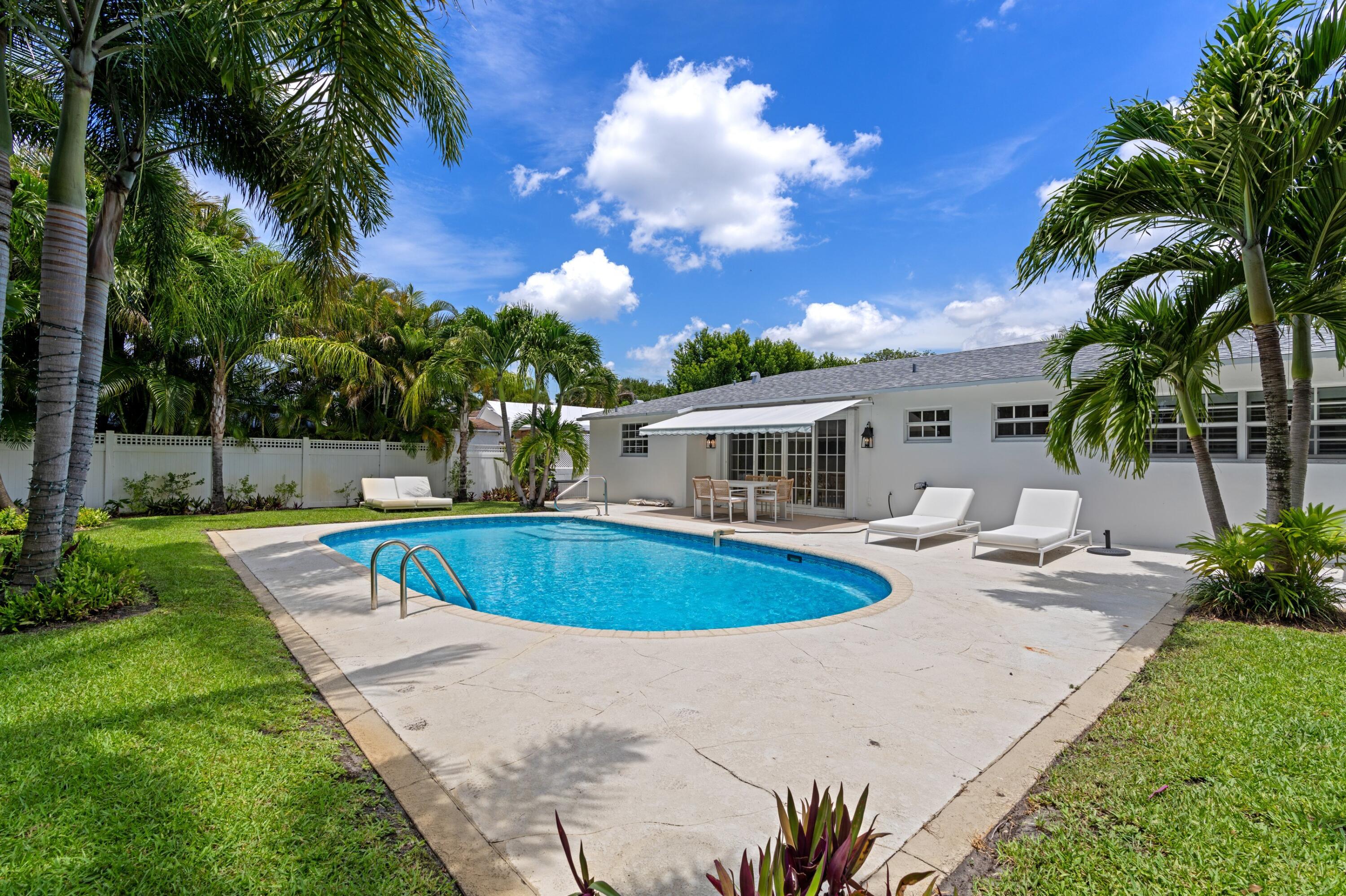 Foto de propiedad en 233 Maryland Drive, Lake Worth Beach, FL 33460 Lake Worth Beach con MLS# 
