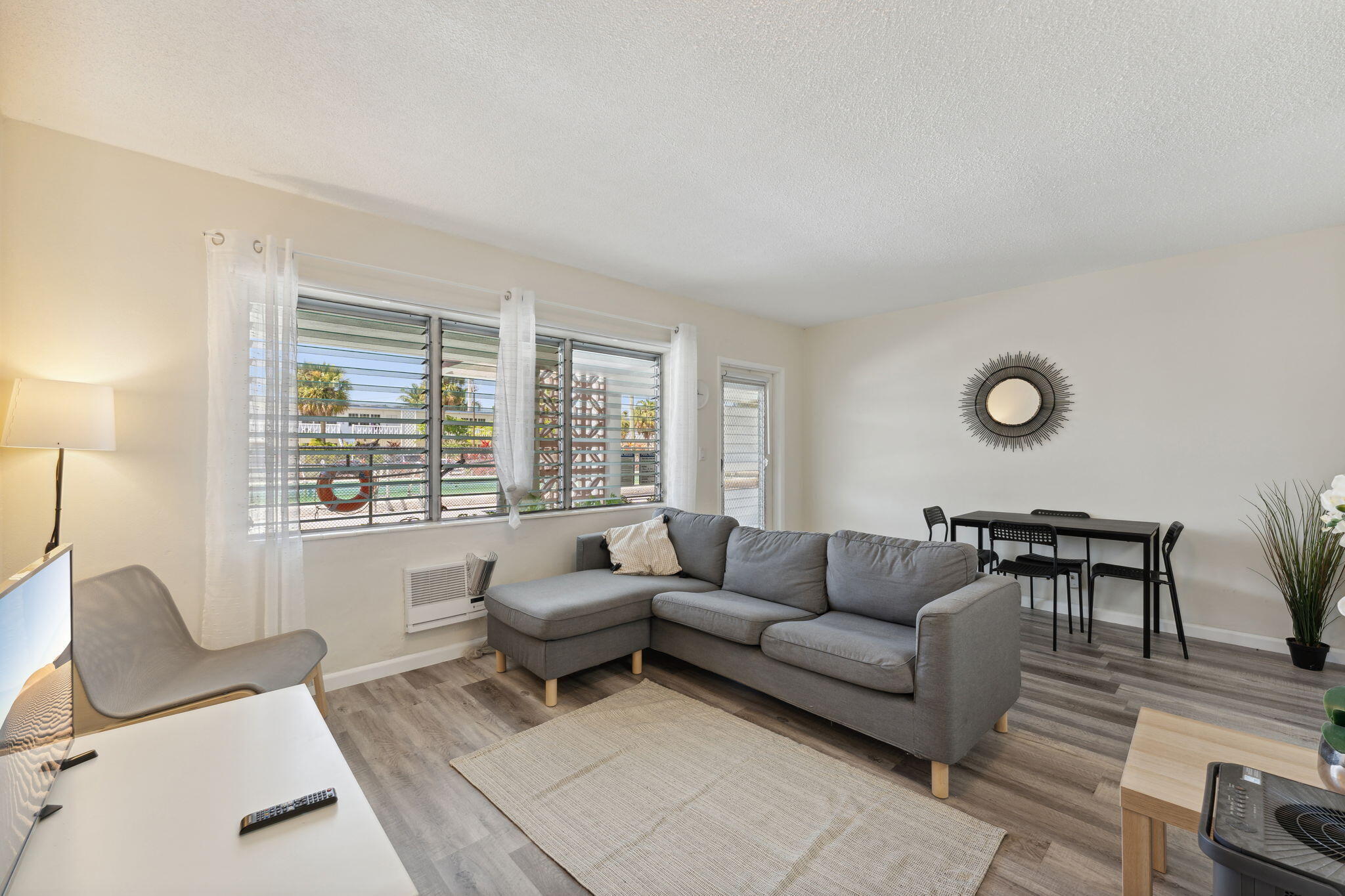 Foto de propiedad en 1450 NE 170th Street 114, North Miami Beach, FL 33162 North Miami Beach con MLS# 