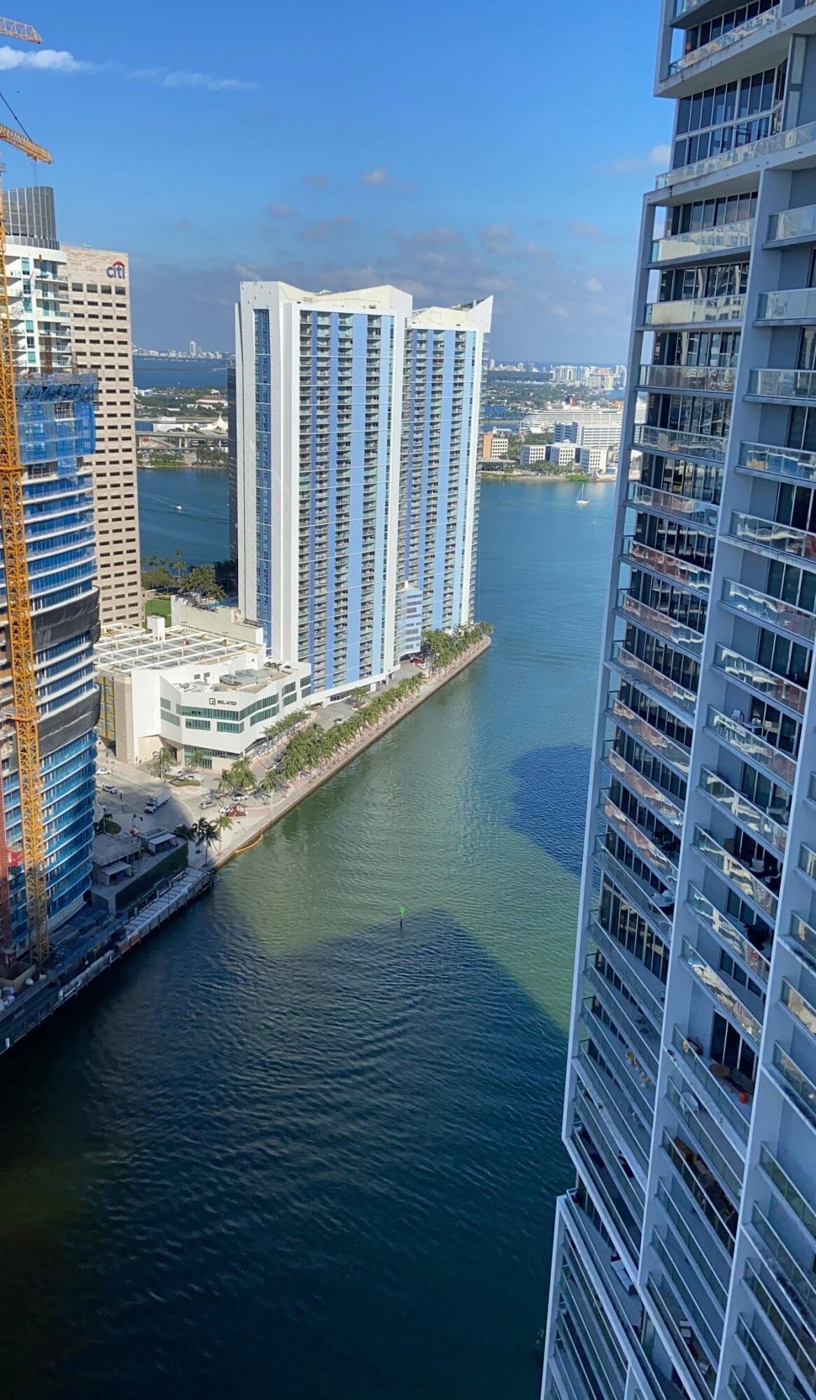 Foto de propiedad en 475 BRICKELL Avenue 4615, Miami, FL 33131 Miami con MLS# 