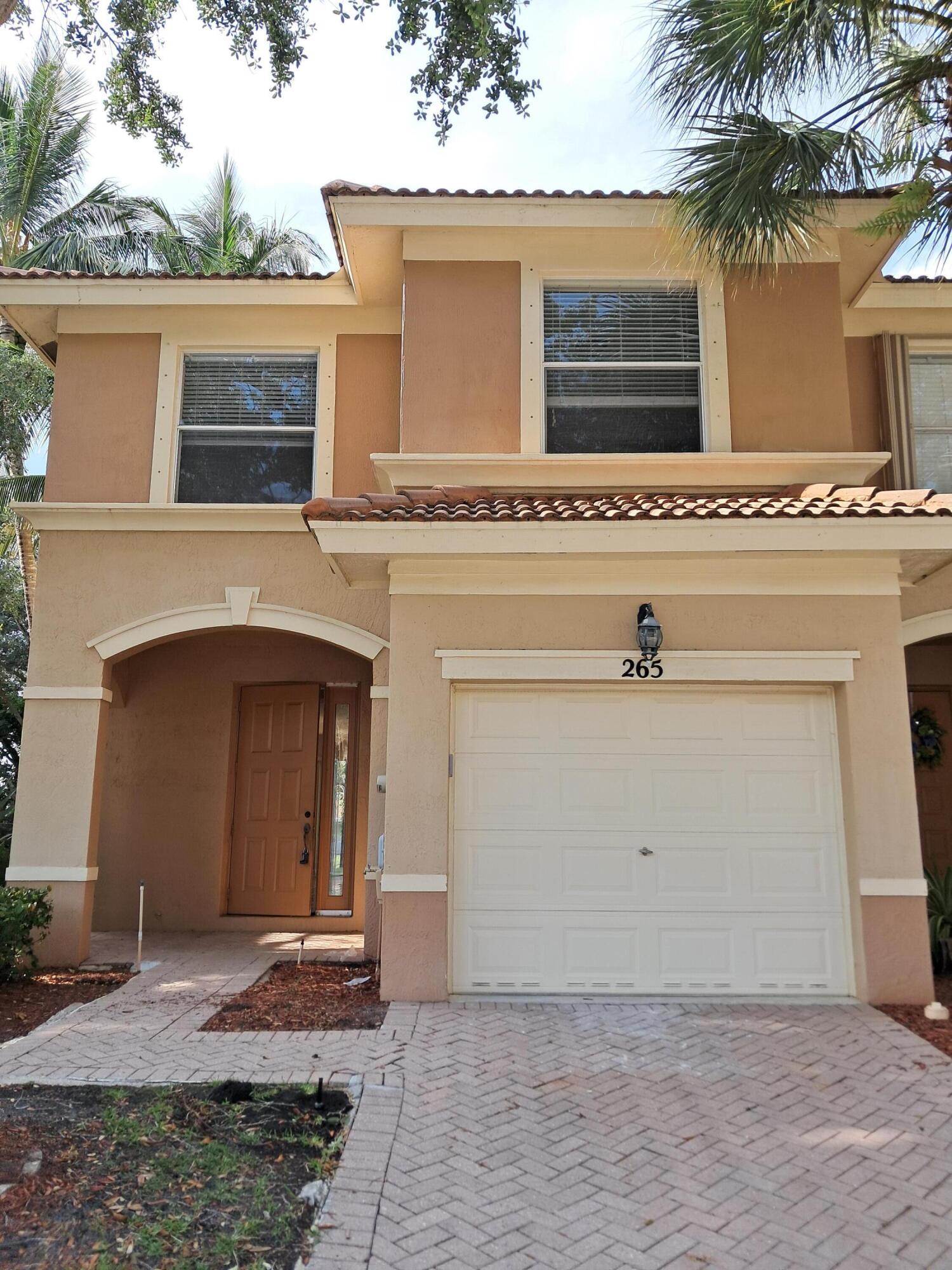 Foto de propiedad en 265 River Bluff Lane 265, Royal Palm Beach, FL 33411 Royal Palm Beach con MLS# 
