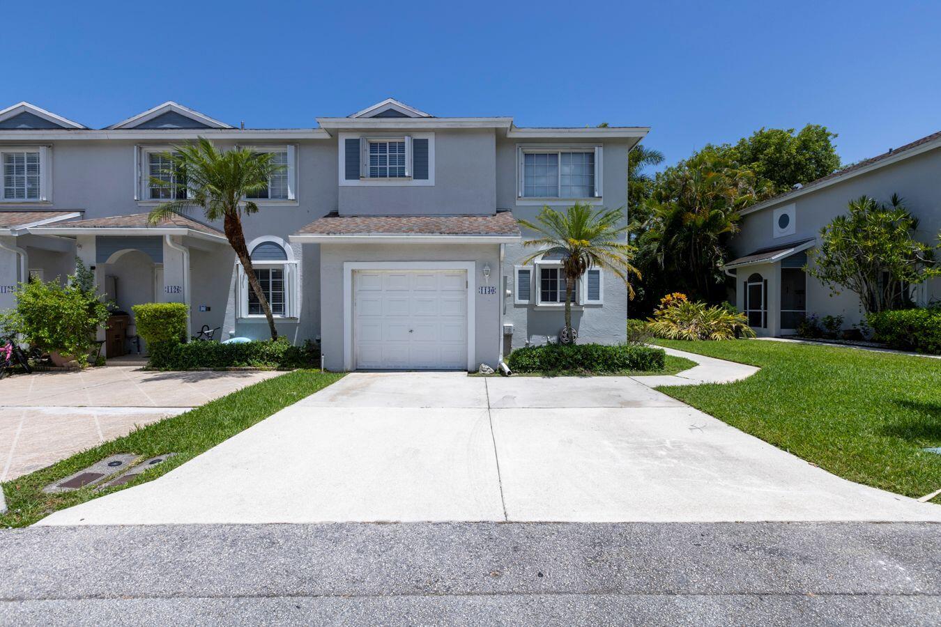 Foto de propiedad en 1130 SW 44th Avenue, Deerfield Beach, FL 33442 Deerfield Beach con MLS# 