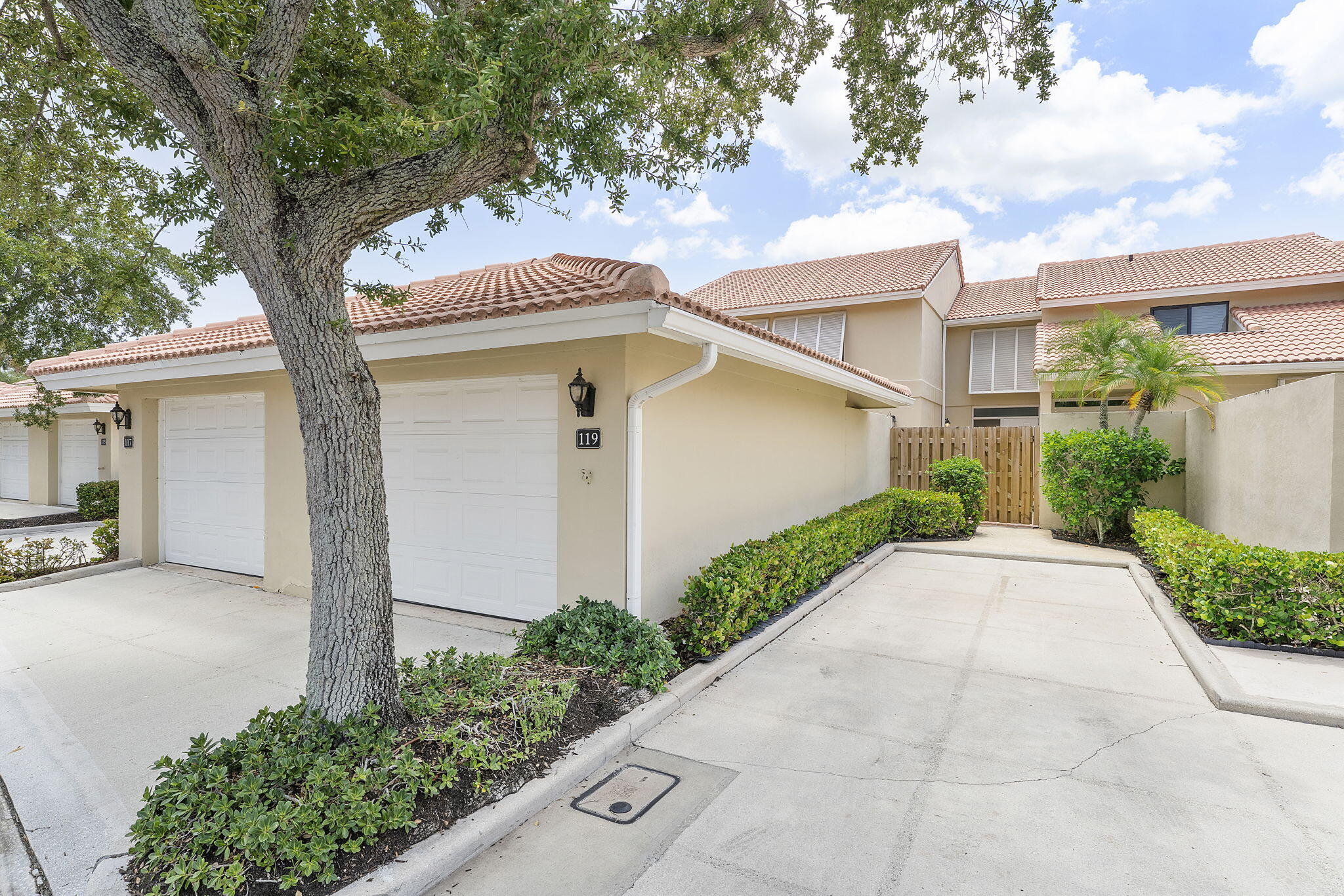 Foto de propiedad en 119 OLD MEADOW Way, Palm Beach Gardens, FL 33418 Palm Beach Gardens con MLS# 