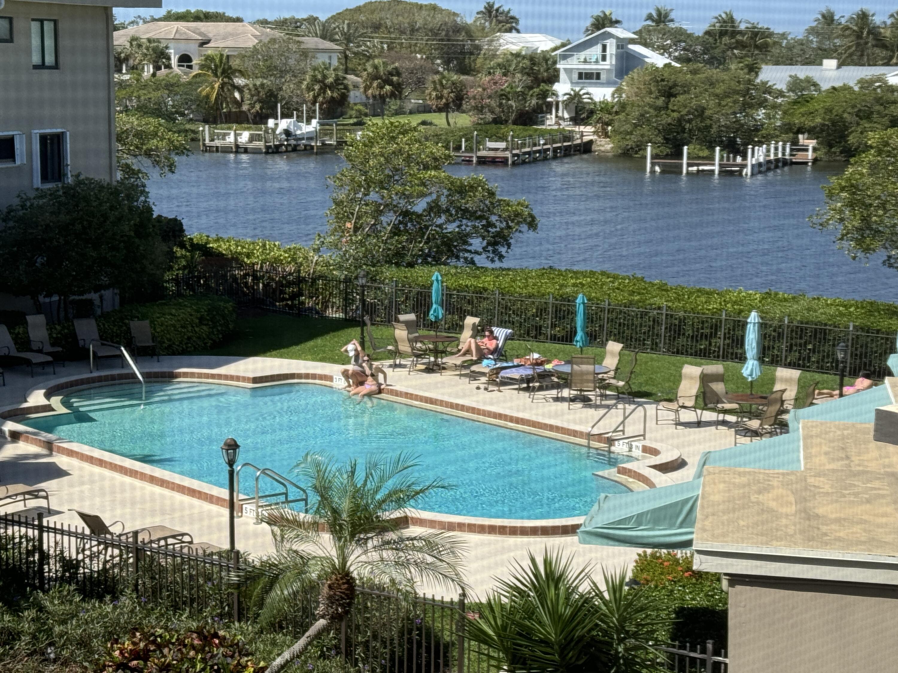Foto de propiedad en 3605 S Ocean Boulevard 311, South Palm Beach, FL 33480 South Palm Beach con MLS# 