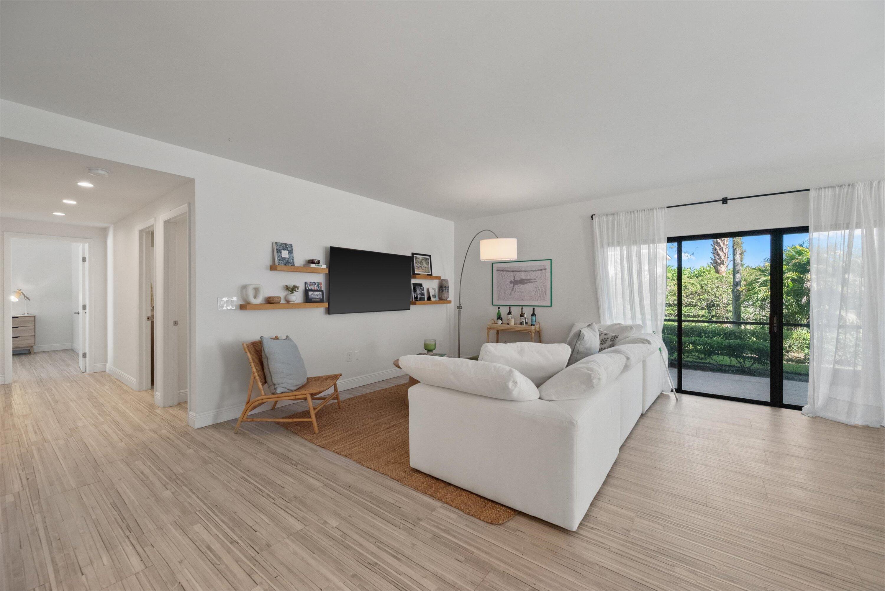 Foto de propiedad en 11355 POND VIEW Drive D104, Wellington, FL 33414 Wellington con MLS# 