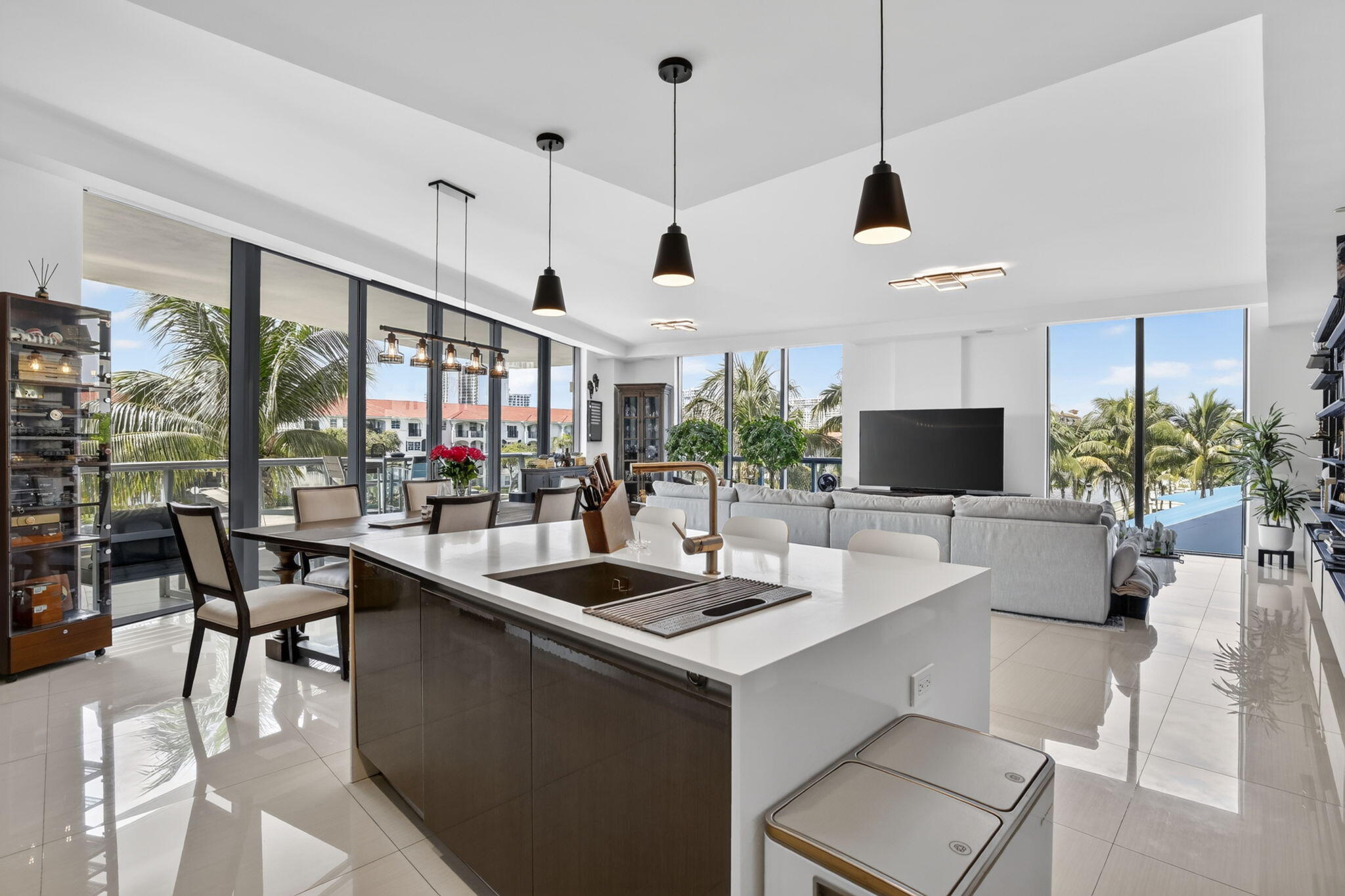 Foto de propiedad en 3250 NE 188th Street 201, Aventura, FL 33180 Aventura con MLS#