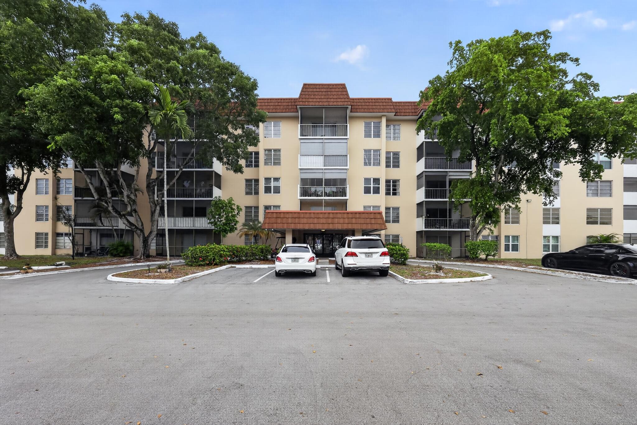 En Venta 4172 INVERRARY Drive 309, Lauderhill, FL 33319, Lauderhill, FL 33319